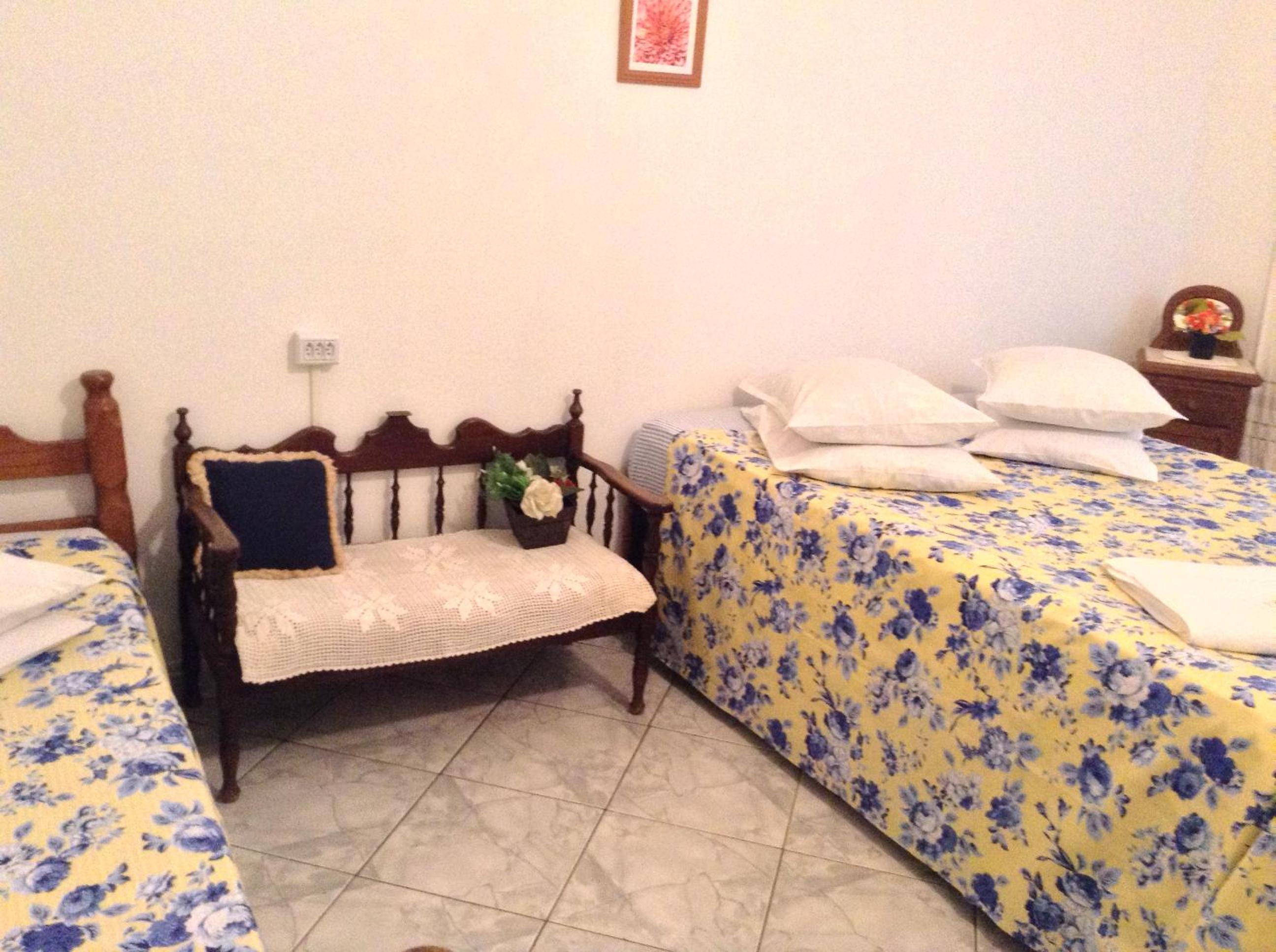 Large Double Room photo 1