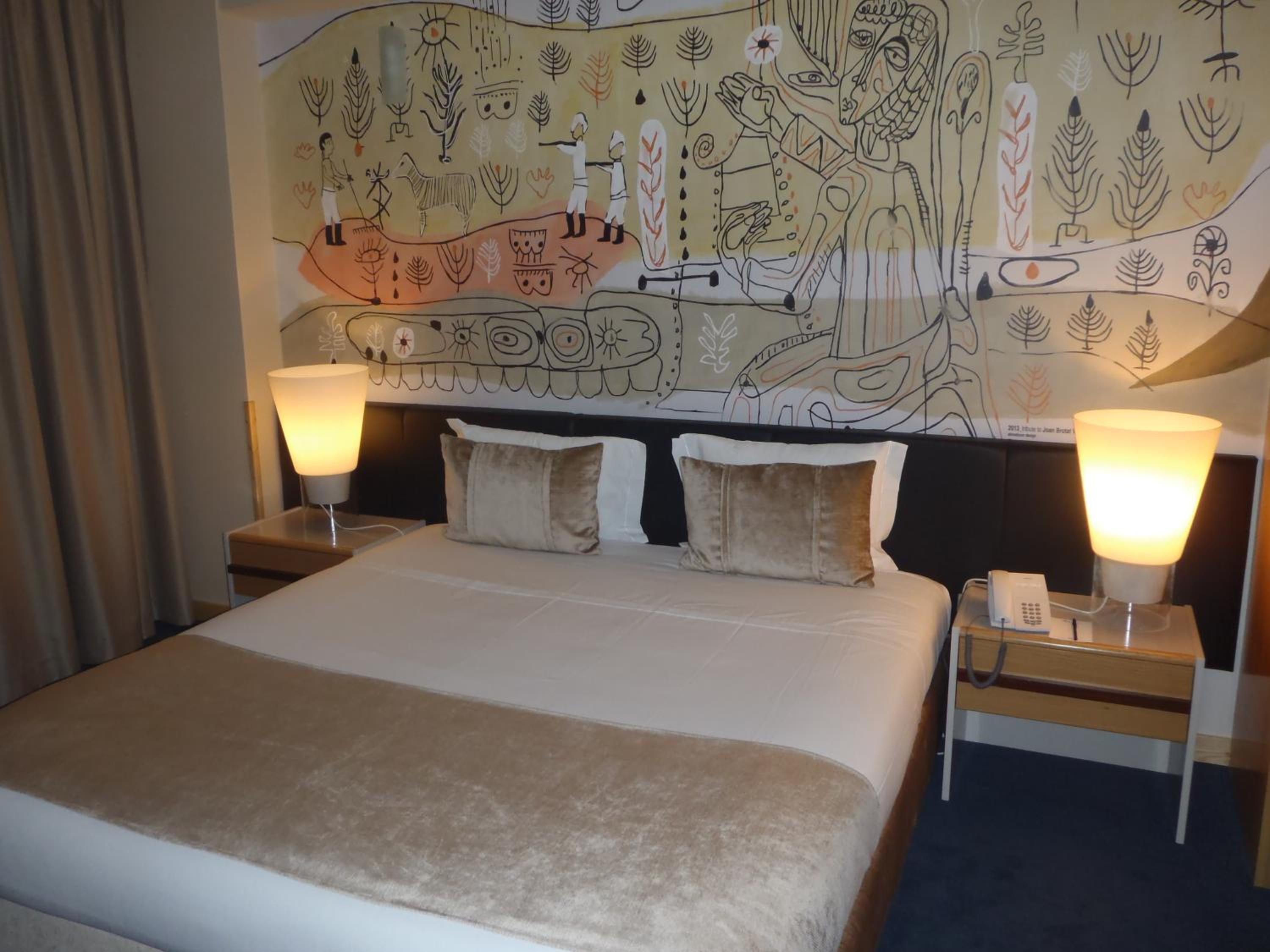 Suite - Photo 9