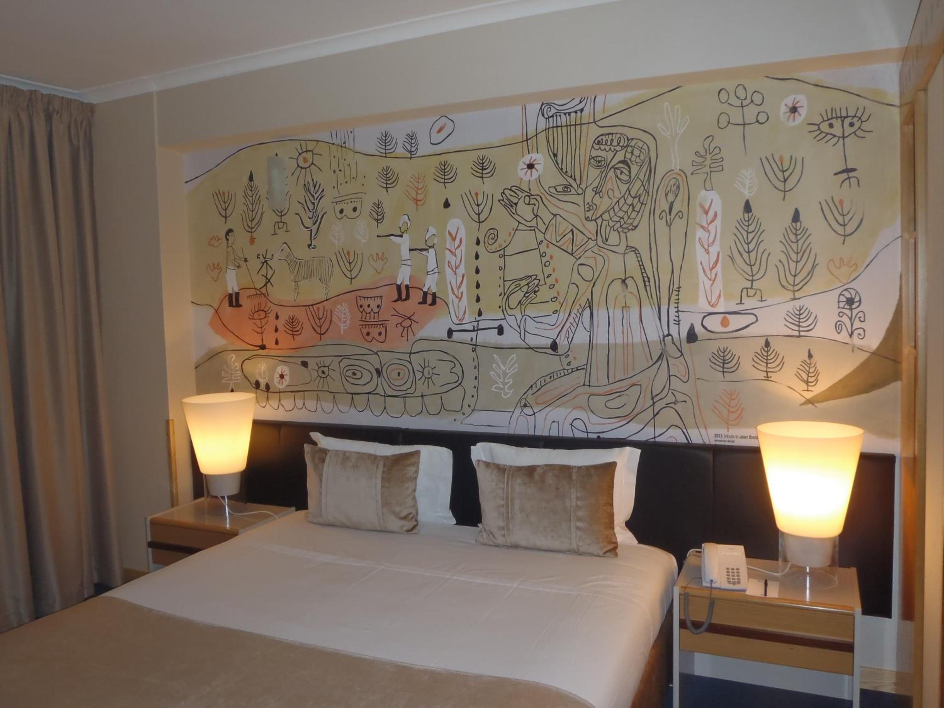 Suite - Photo 10