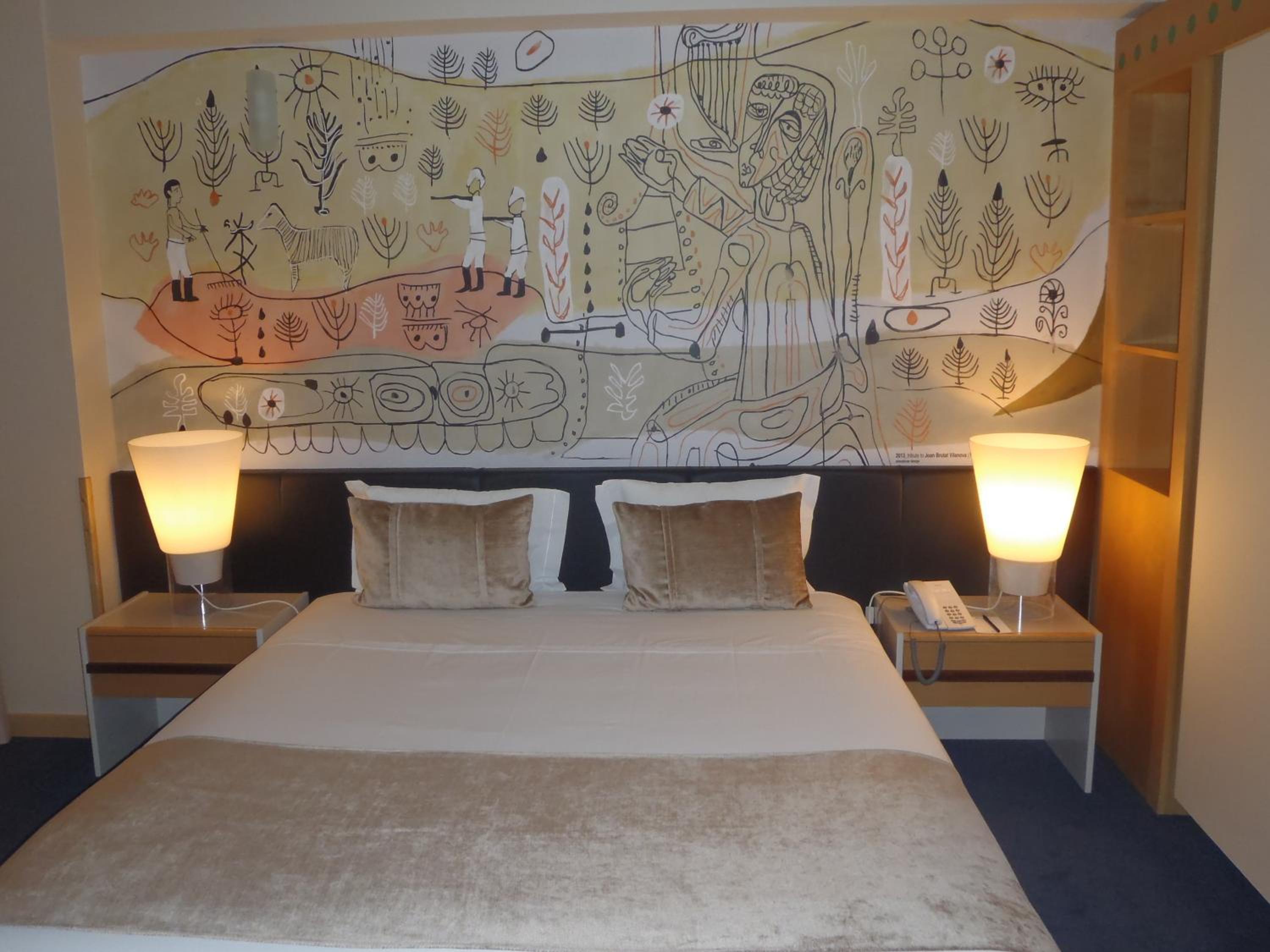 Suite - Photo 11