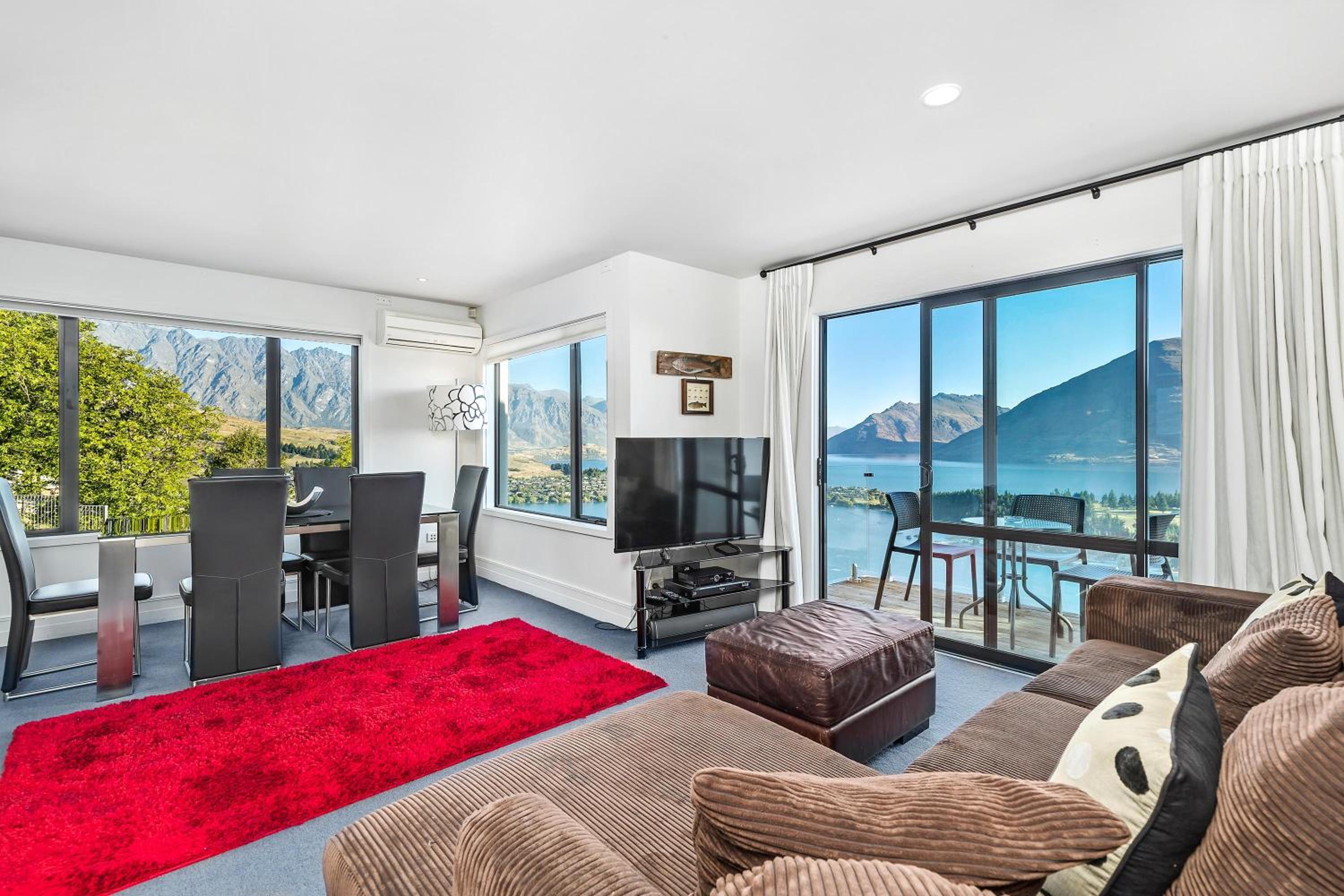 Two Bedroom Apartment - Queenstown Hill photo 1