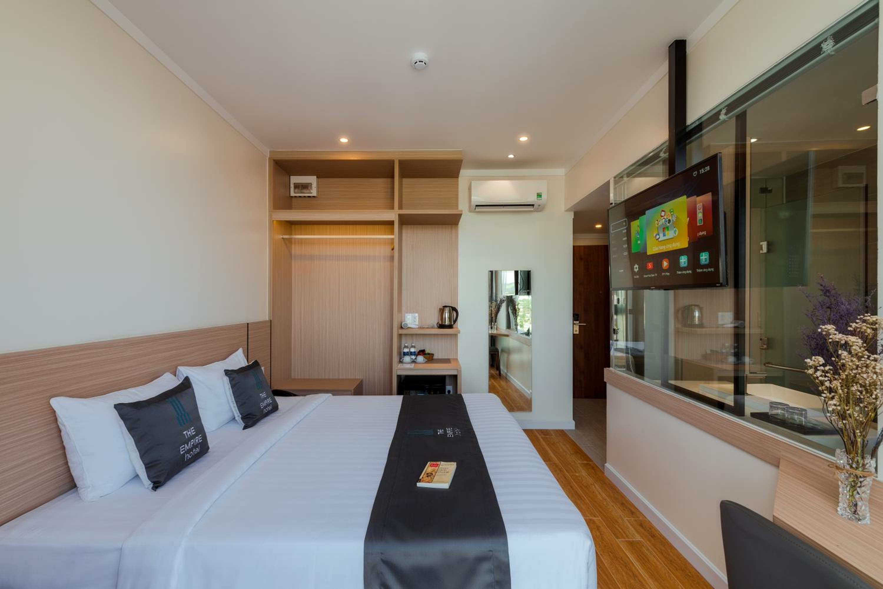 Deluxe Double Room - Photo 12