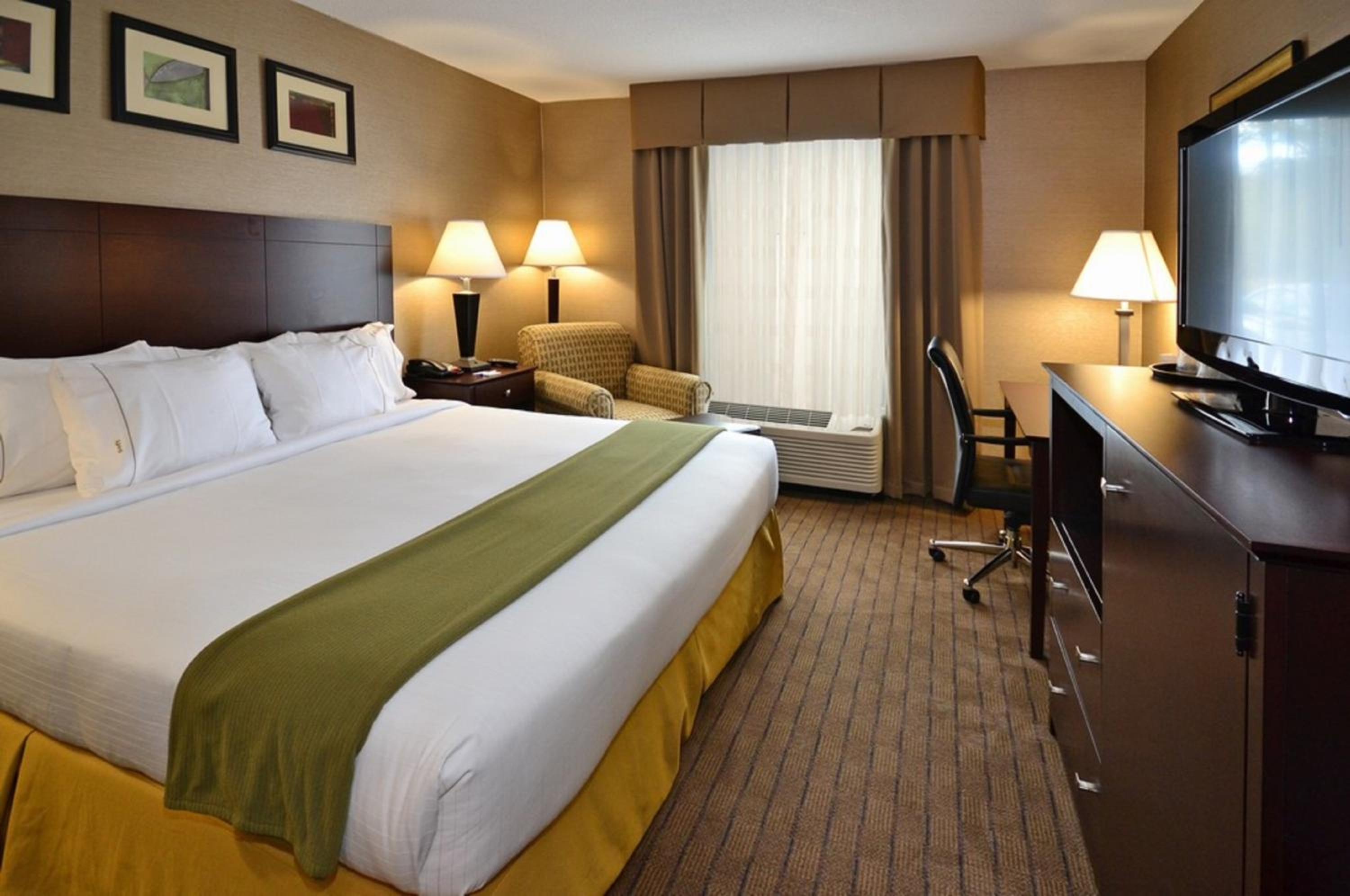 Standard King Room - Photo 2