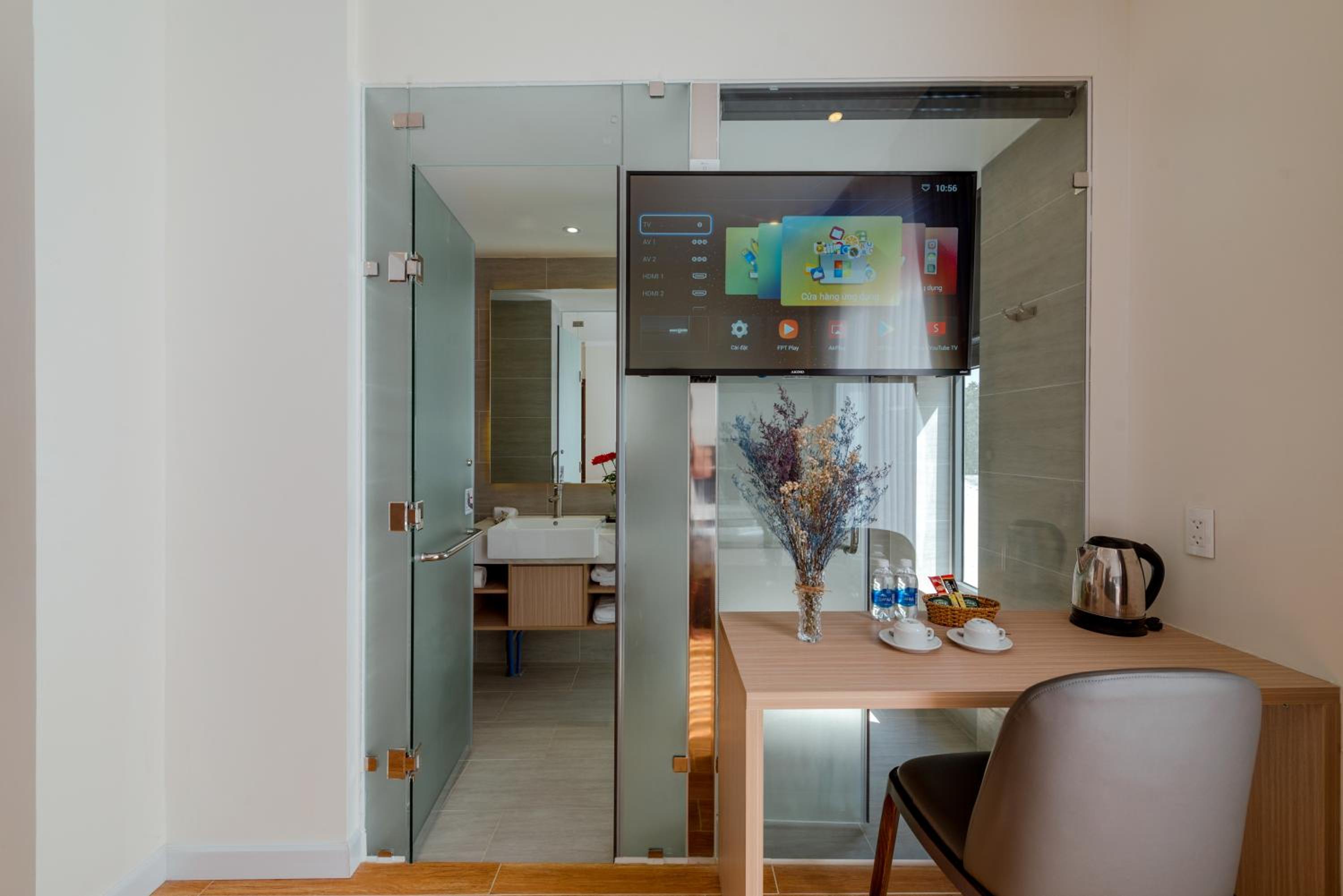 Standard Double Room - Photo 9