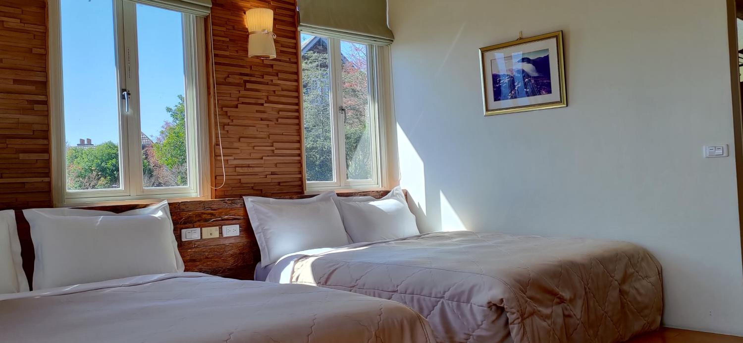 Quadruple Room with Mountain View photo 1