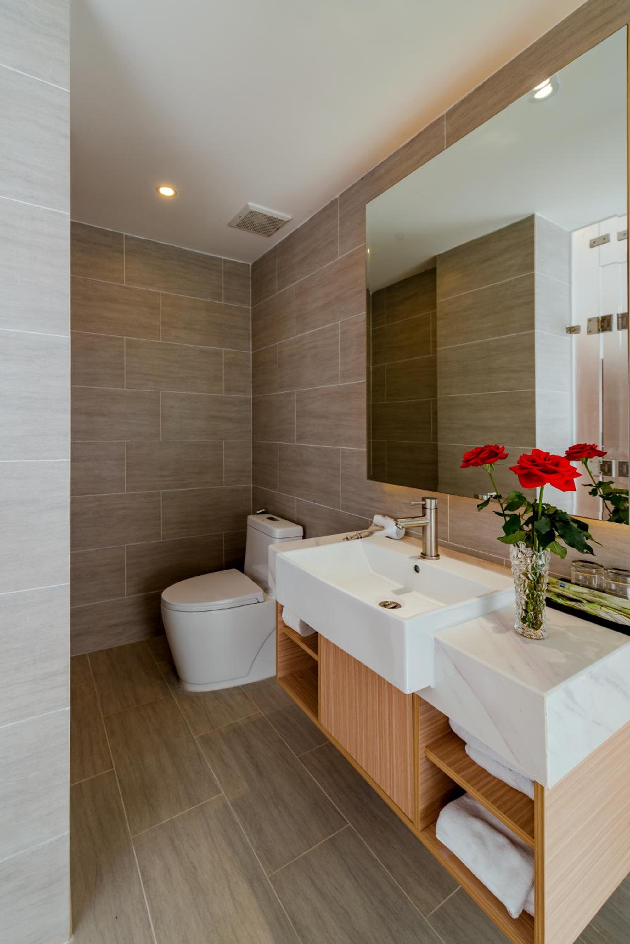 Standard Double Room - Photo 10
