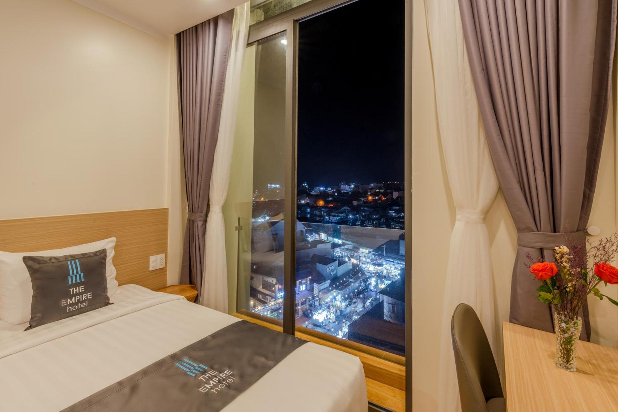 Deluxe Twin Room - Photo 8