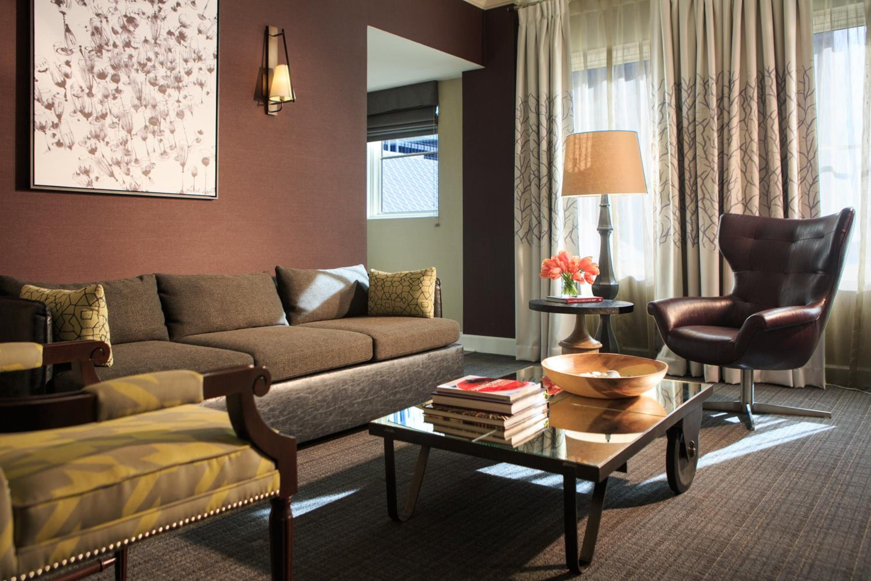 Luxury Suite photo 3