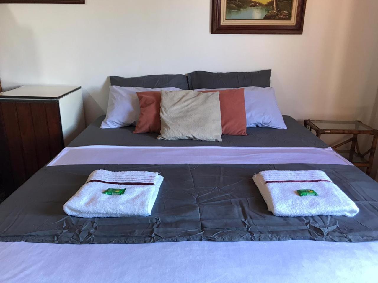 Deluxe Queen Suite