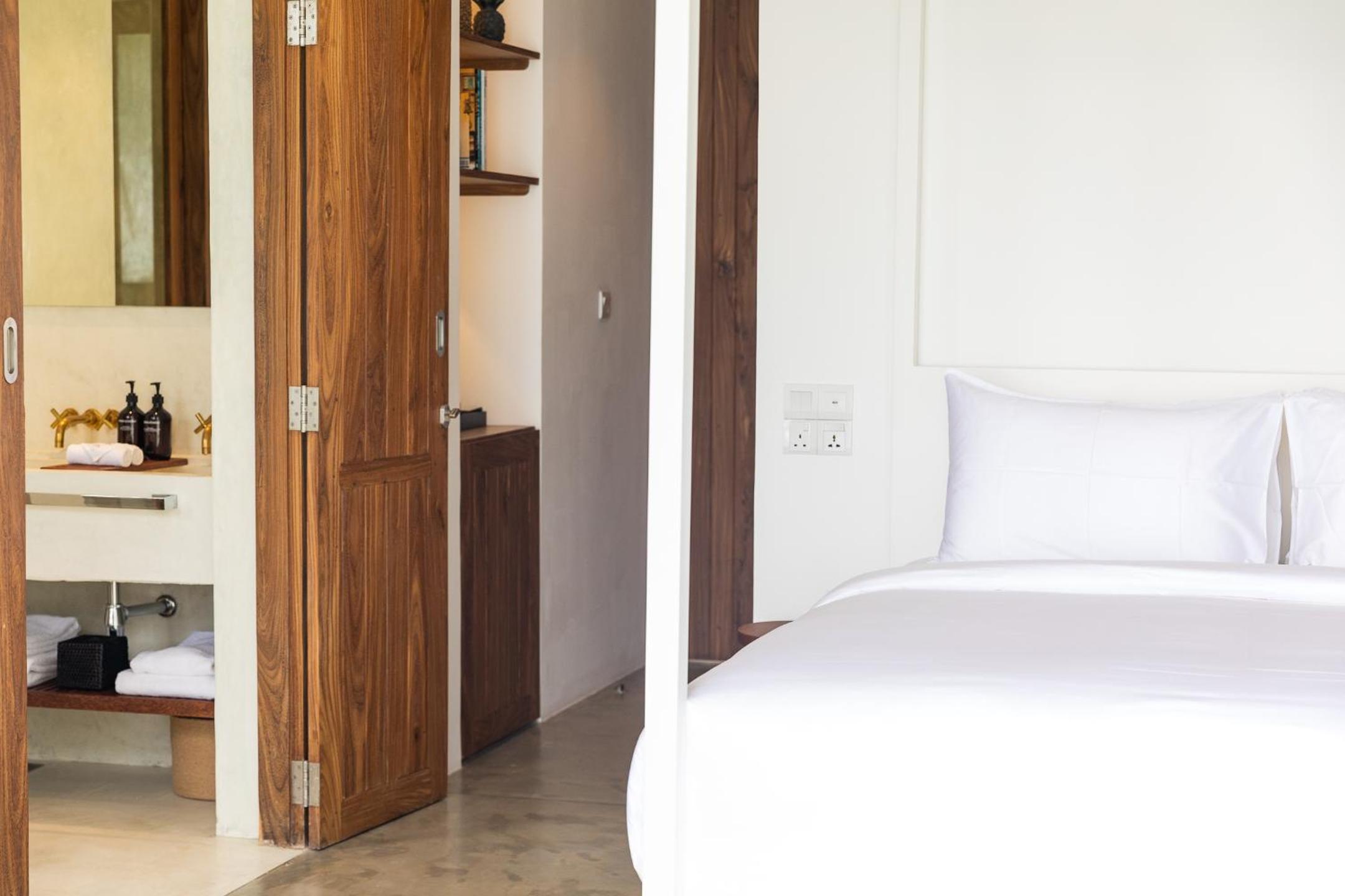 Superior King Room - Photo 1