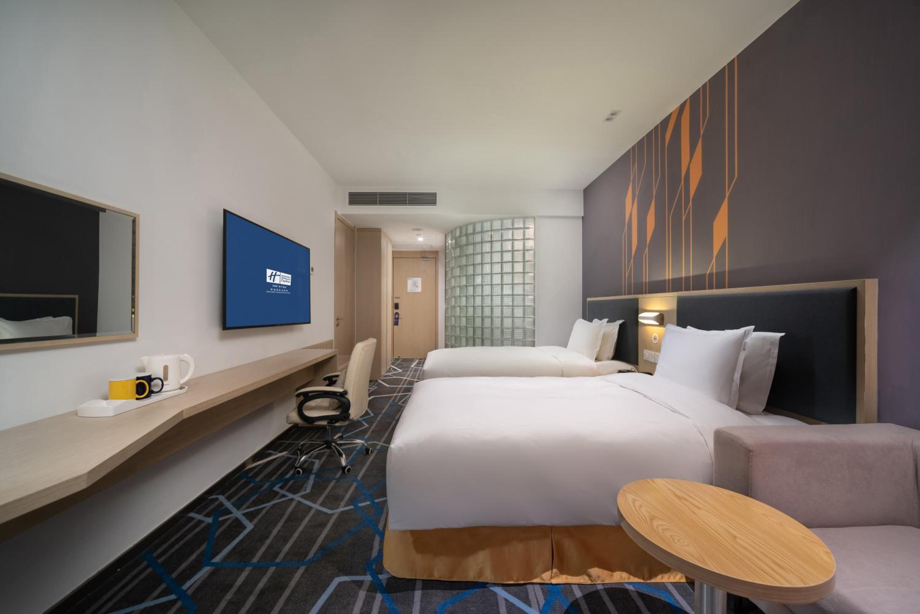 Standard Twin Room - Photo 5