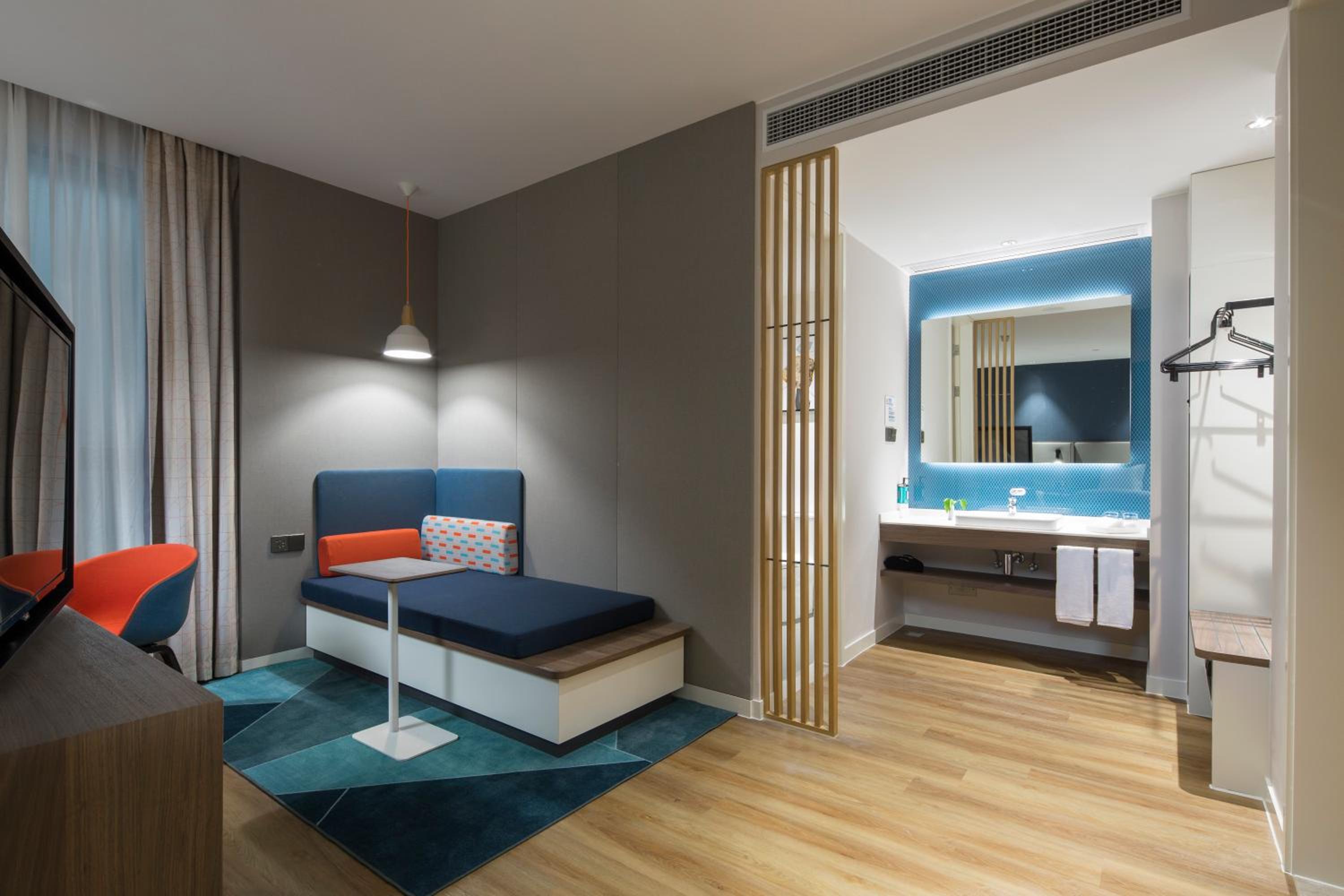 Standard Room with One King and One Single Bed - Kid Theme