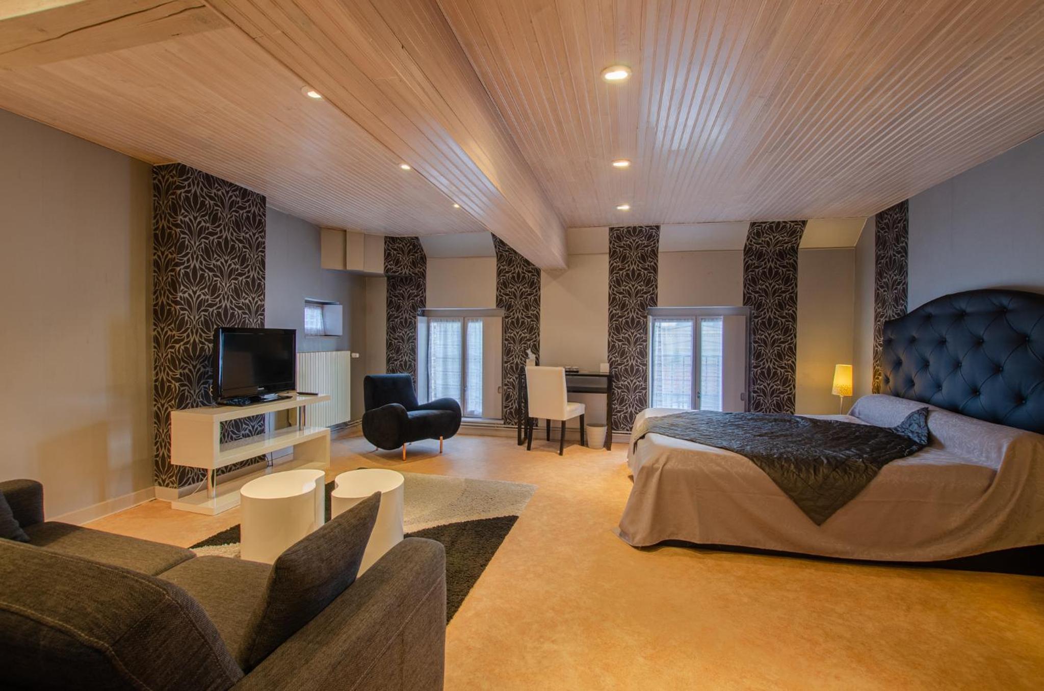 Double Room with Private External Bathroom photo 2