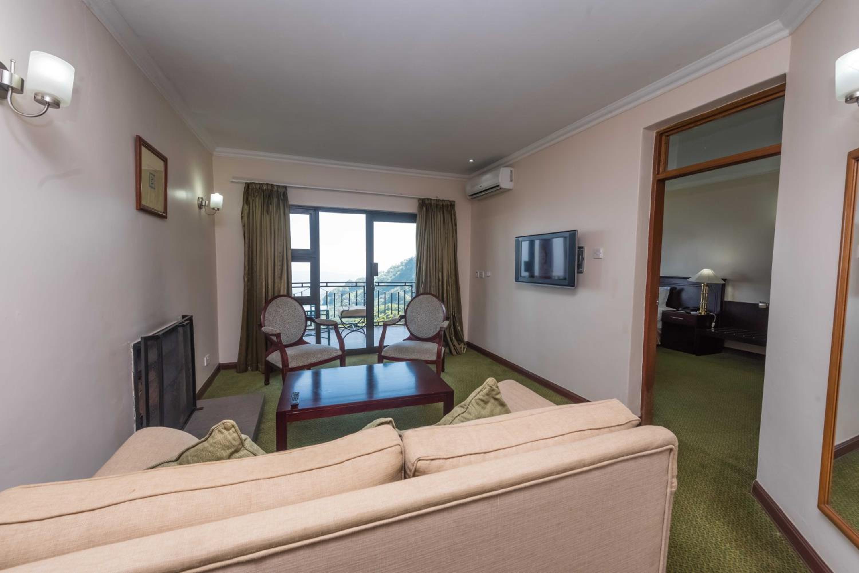 Deluxe King Room photo 3