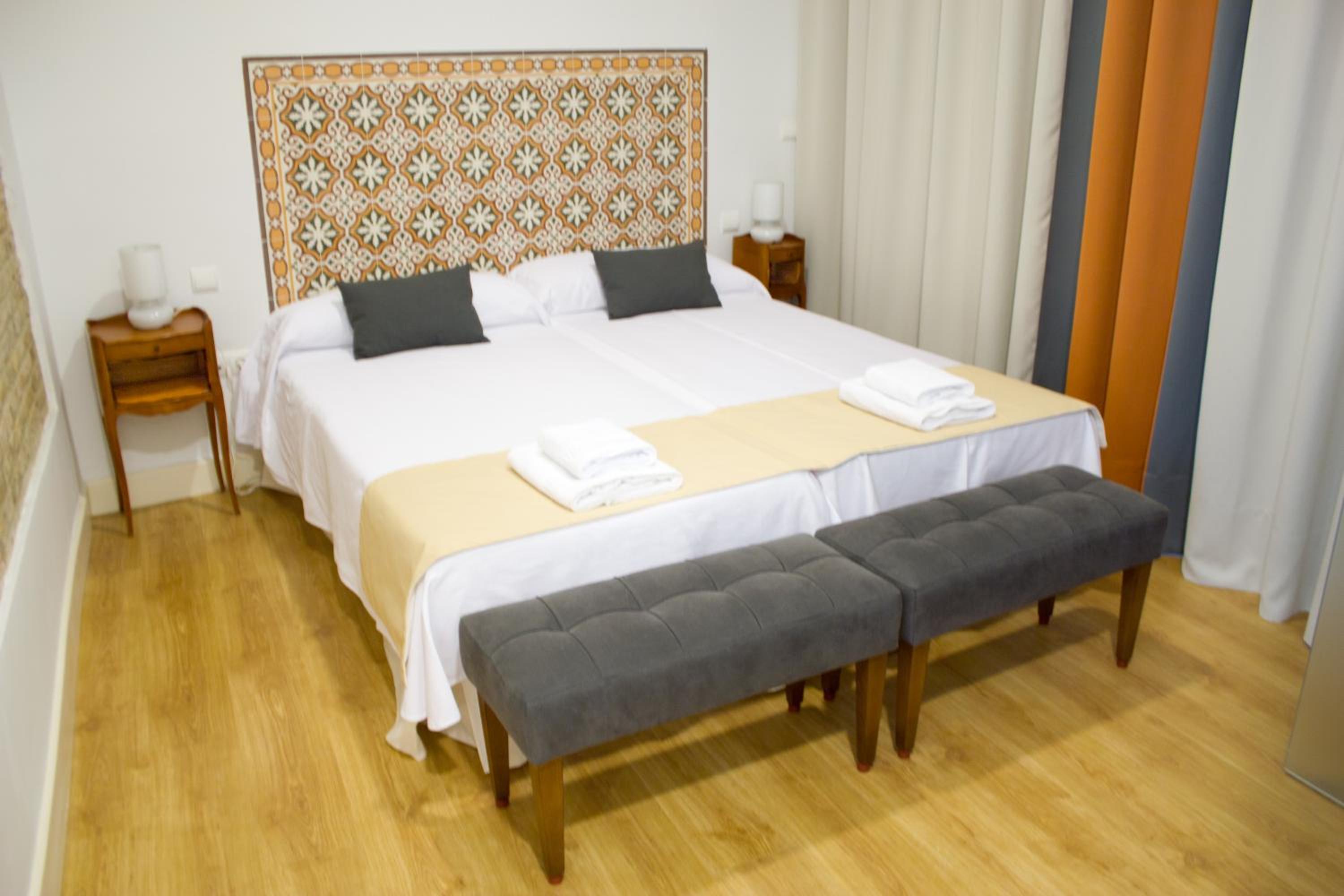 Two-Bedroom Apartment (4-5 Adults) - Photo 1