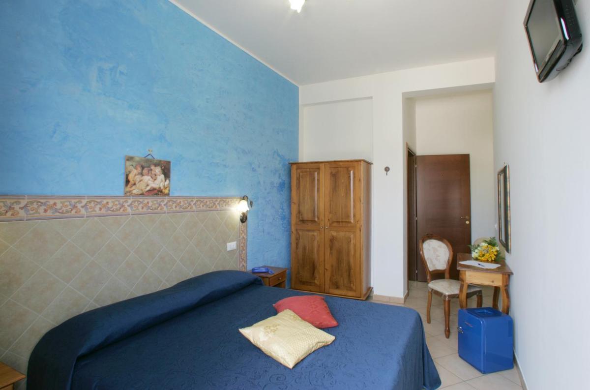 Double Room with Balcony photo 1