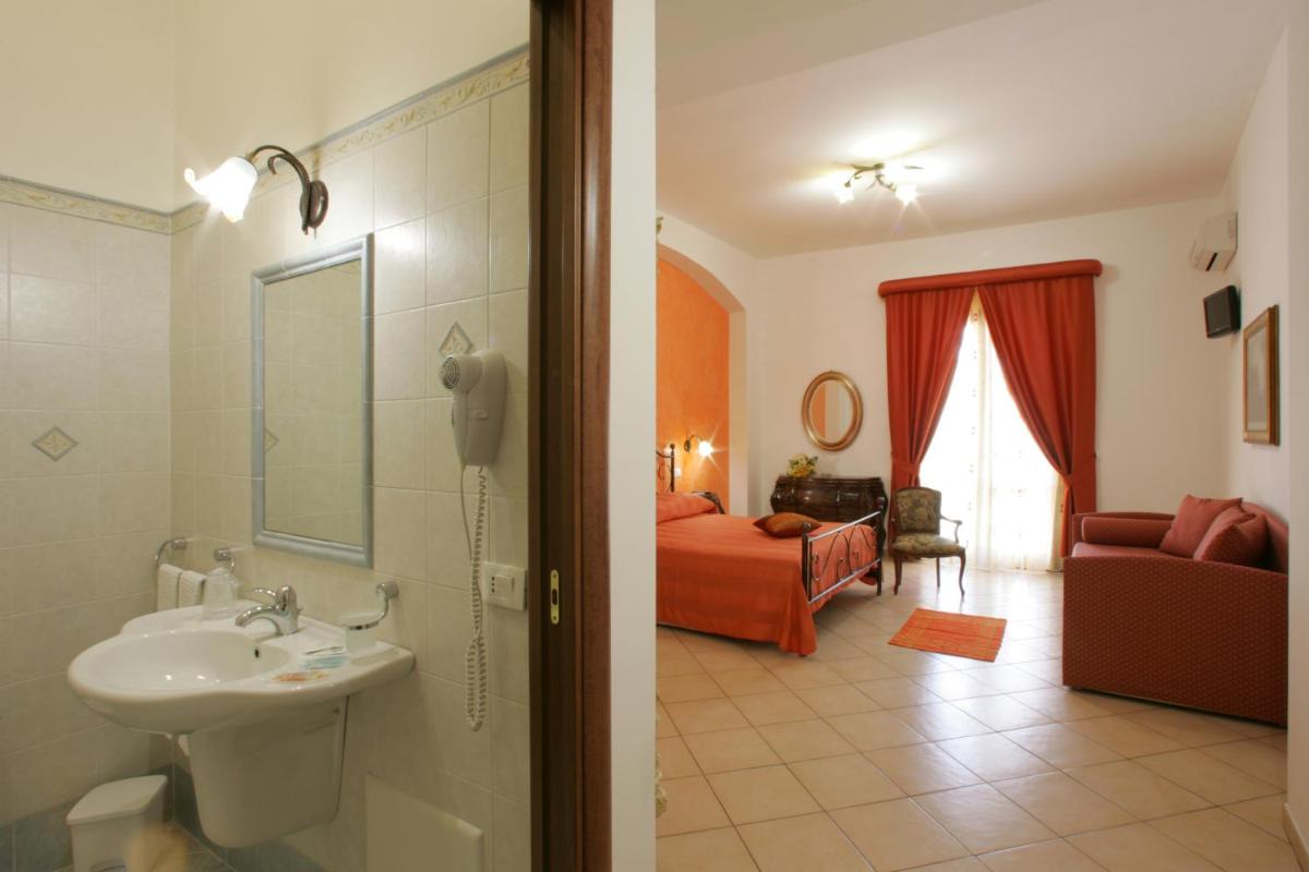 Standard Quadruple Room photo 2