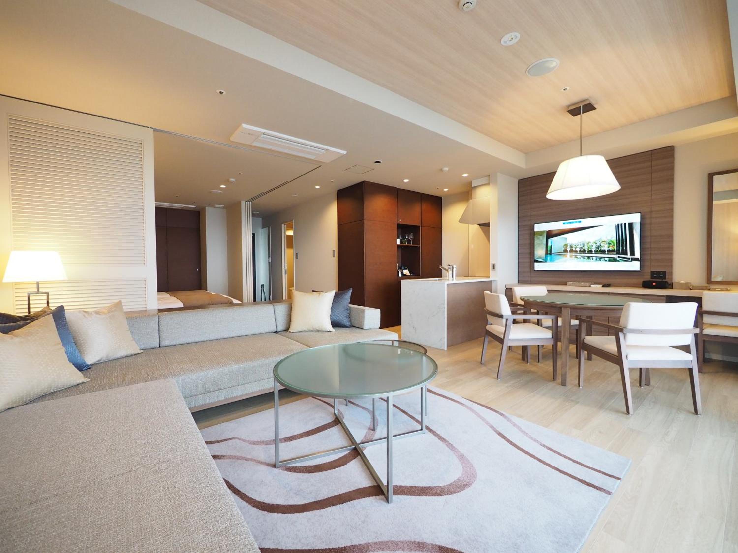 Lanai Suite - Photo 2