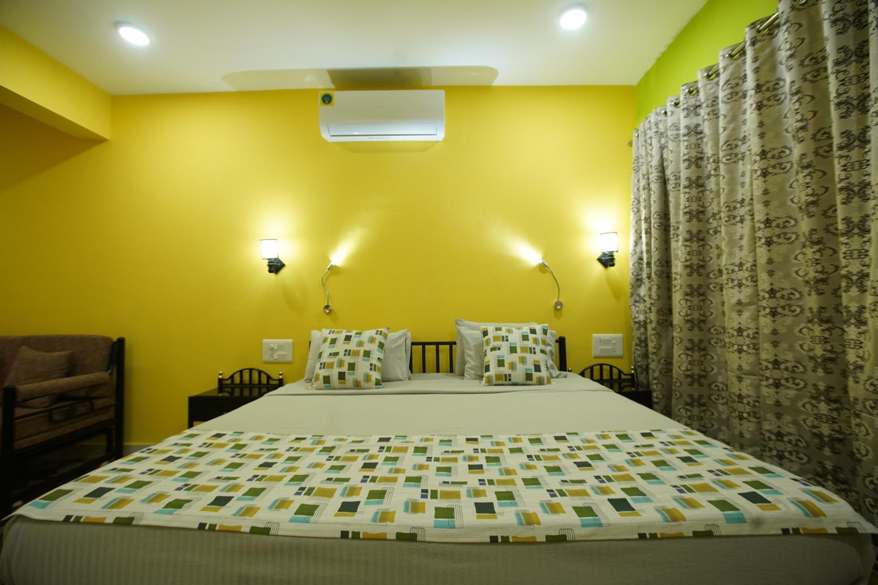 Junior Suite with Balcony - Photo 49