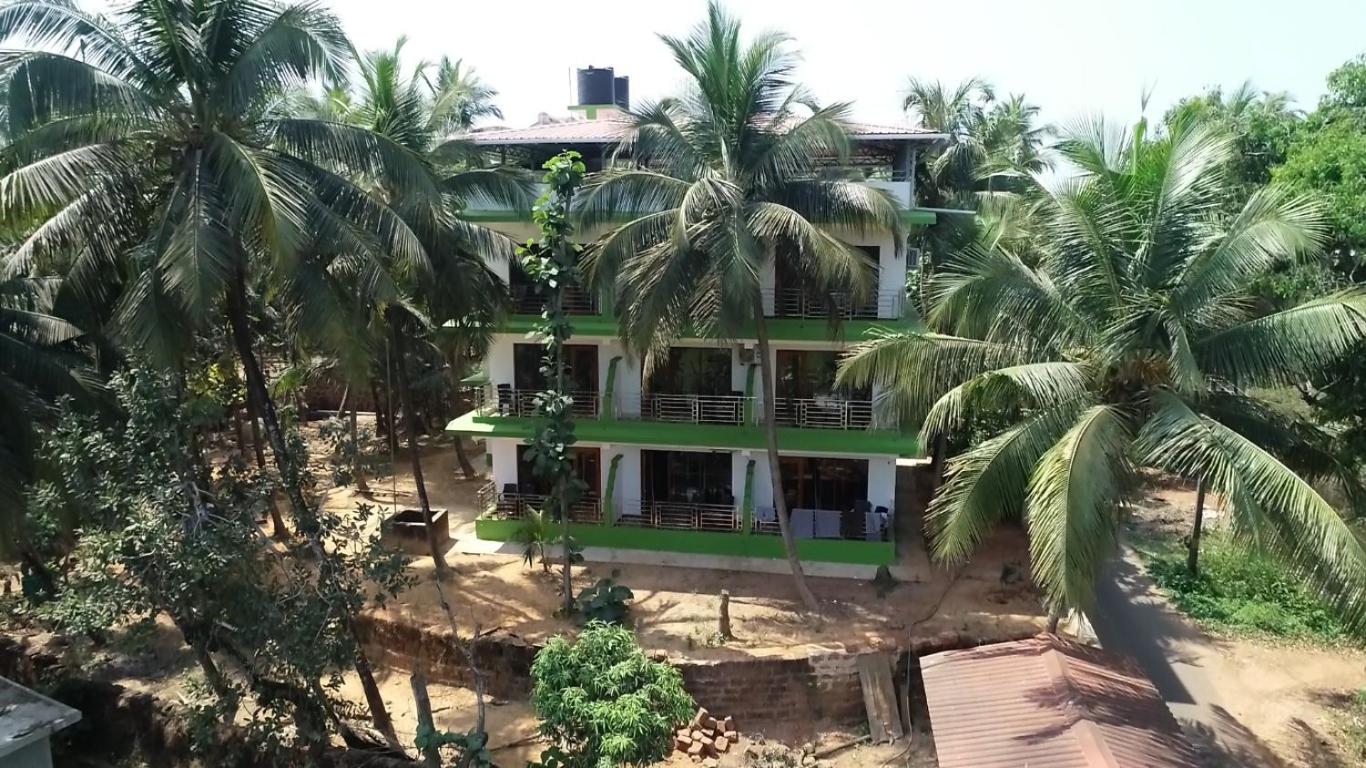 Junior Suite with Balcony - Photo 13