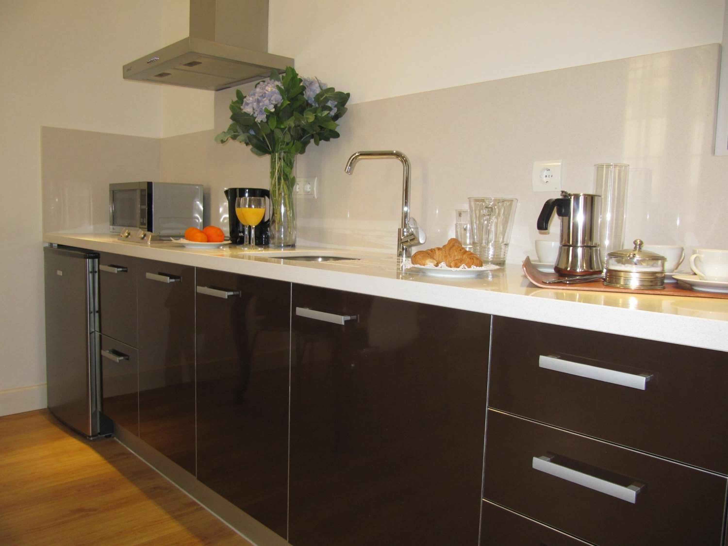 One-Bedroom Apartment (2 - 4 Adults) - Photo 9