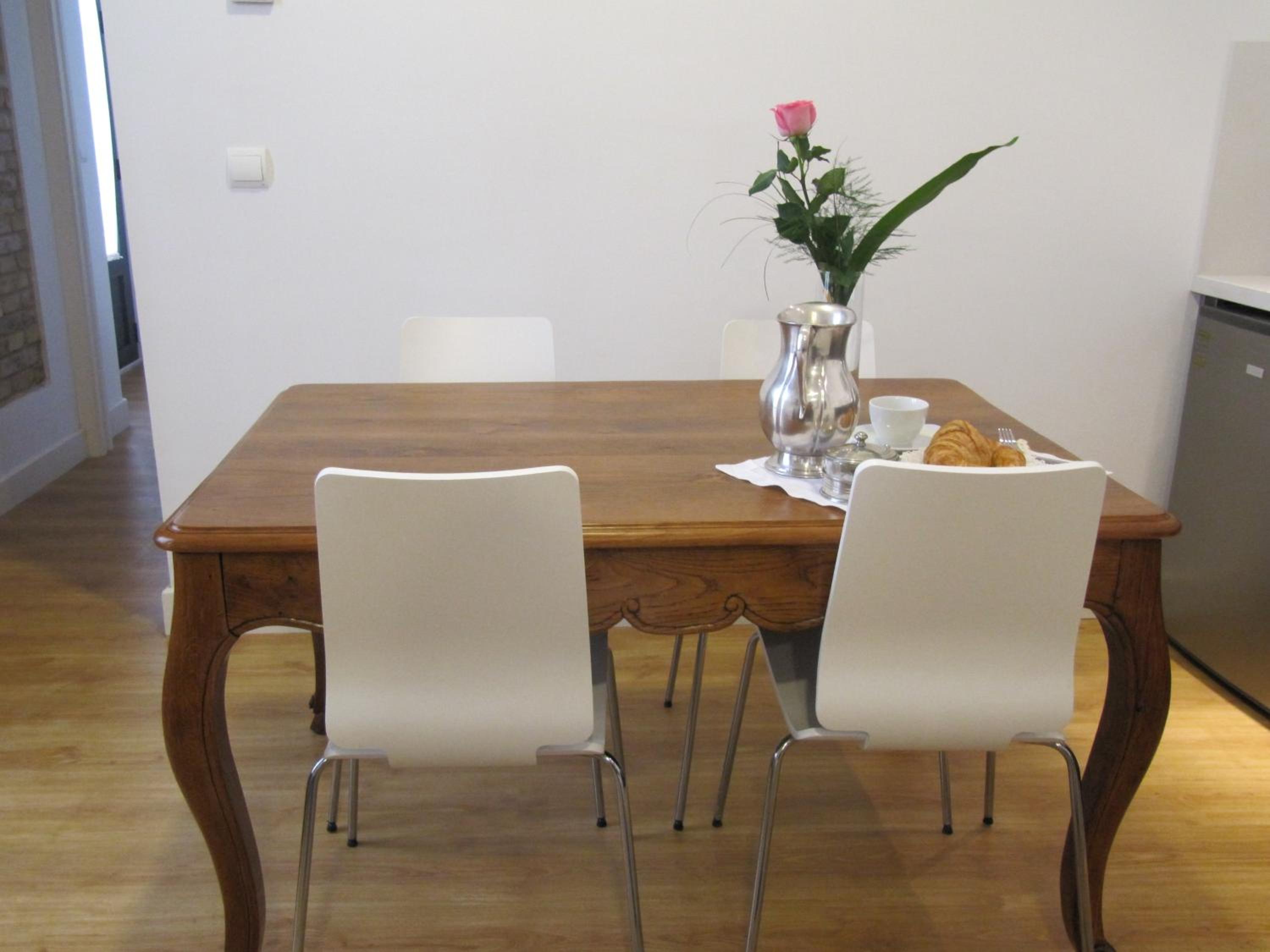 One-Bedroom Apartment (2 - 4 Adults) - Photo 16