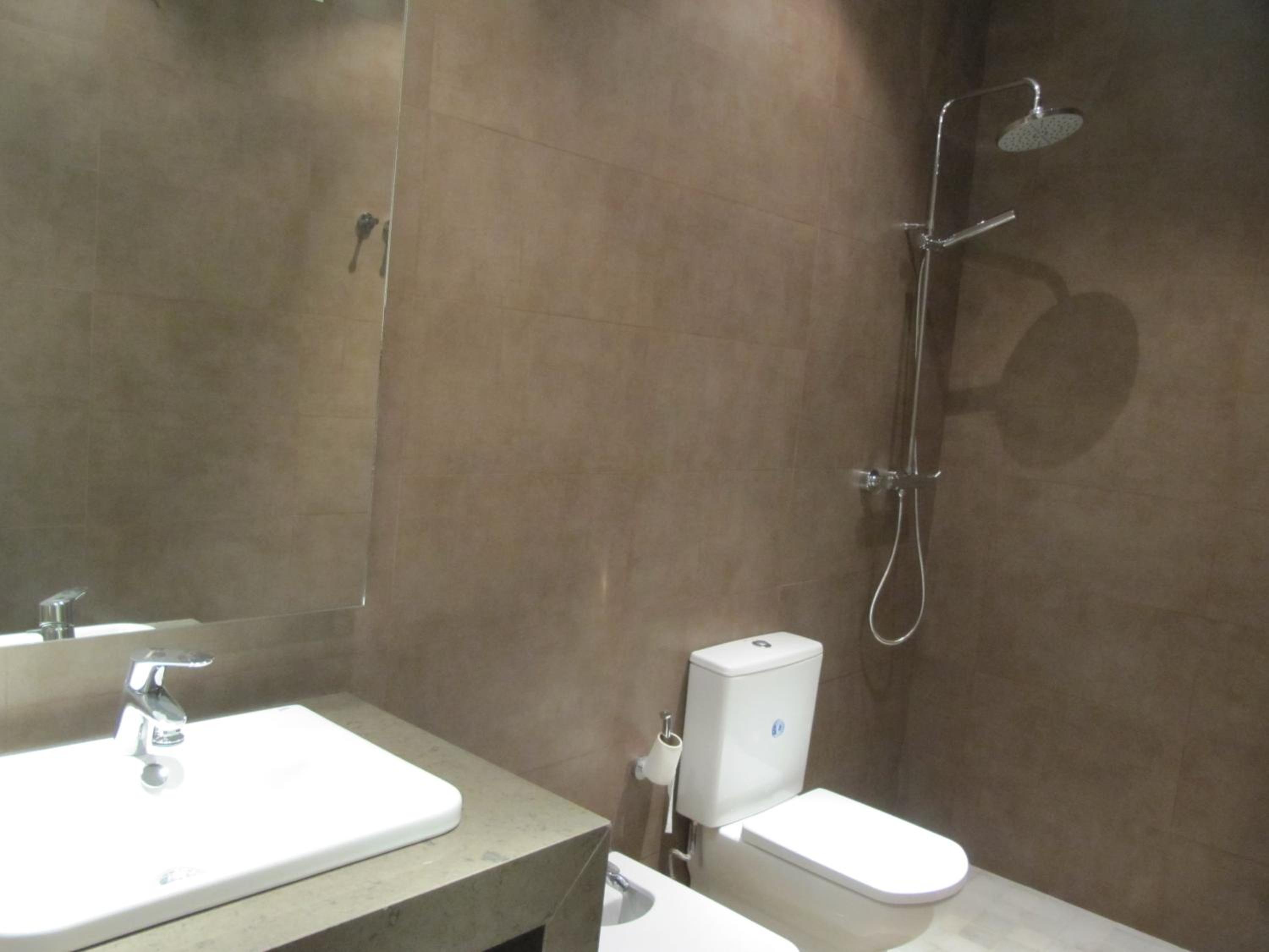 One-Bedroom Apartment (2 - 4 Adults) - Photo 18