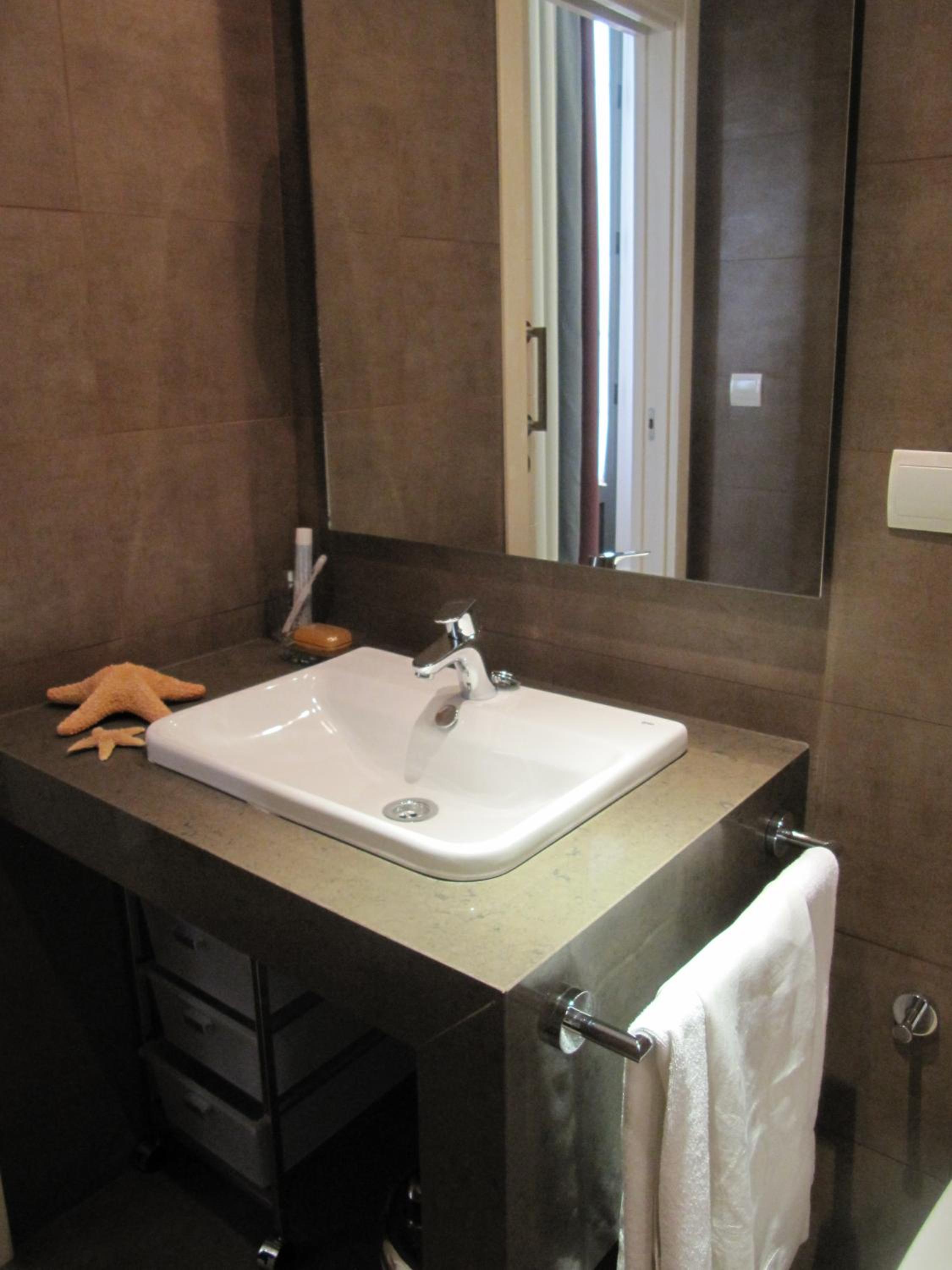 One-Bedroom Apartment (2 - 4 Adults) - Photo 21