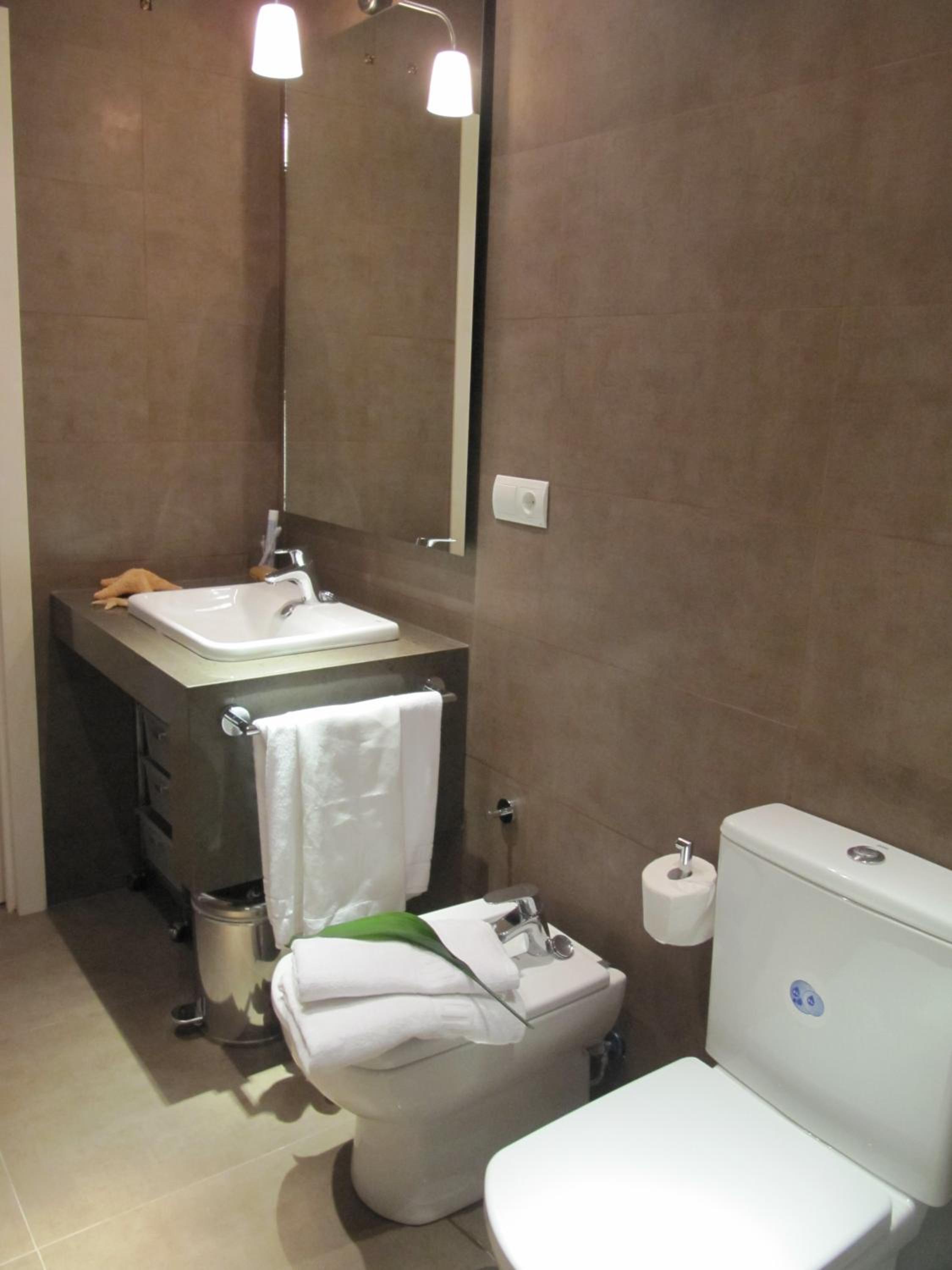 One-Bedroom Apartment (2 - 4 Adults) - Photo 22