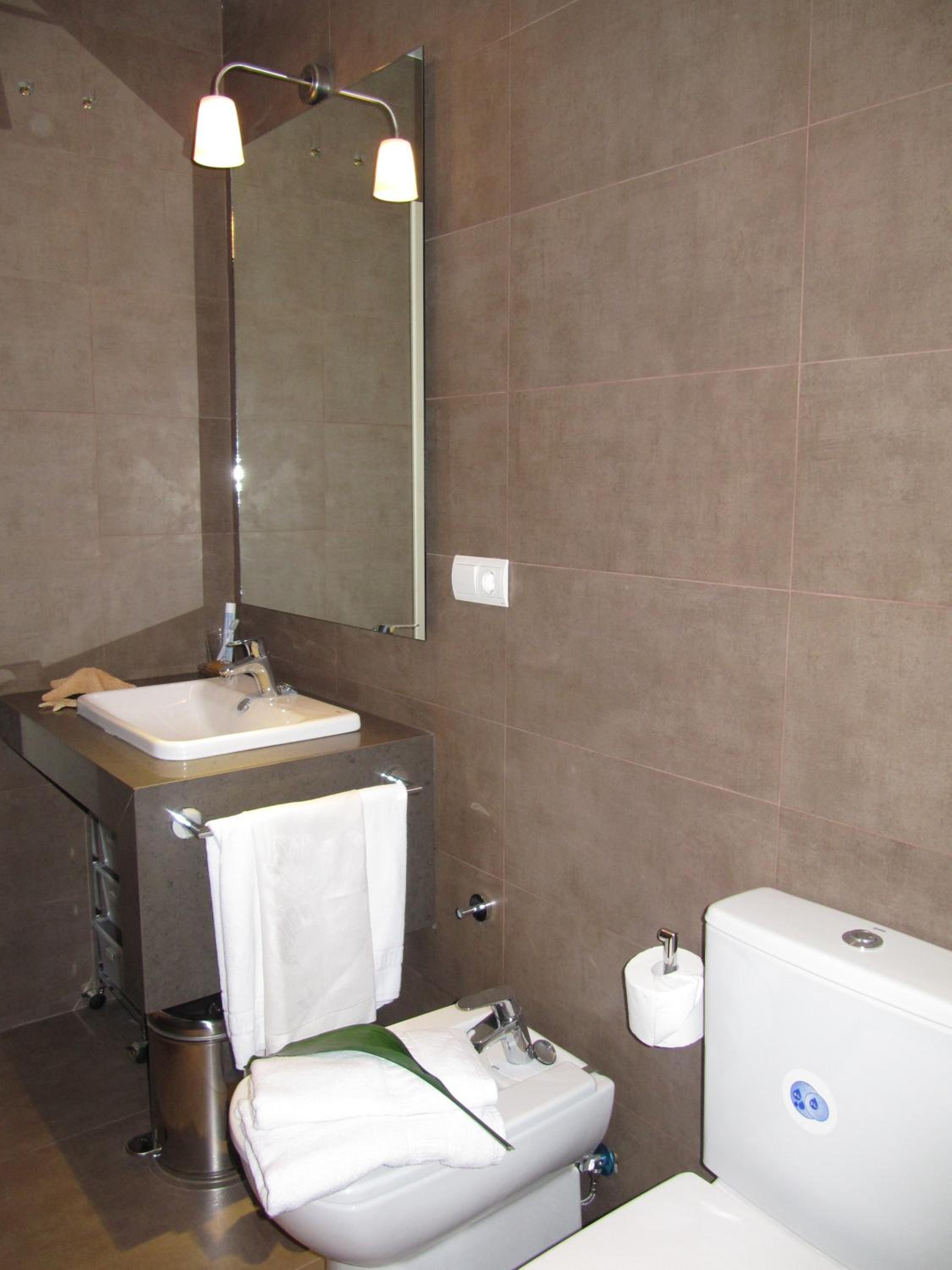 One-Bedroom Apartment (2 - 4 Adults) - Photo 44