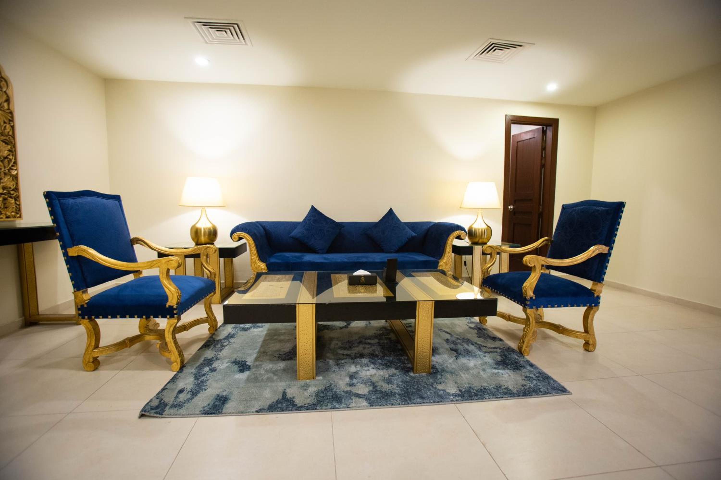 Royal Suite - Photo 5
