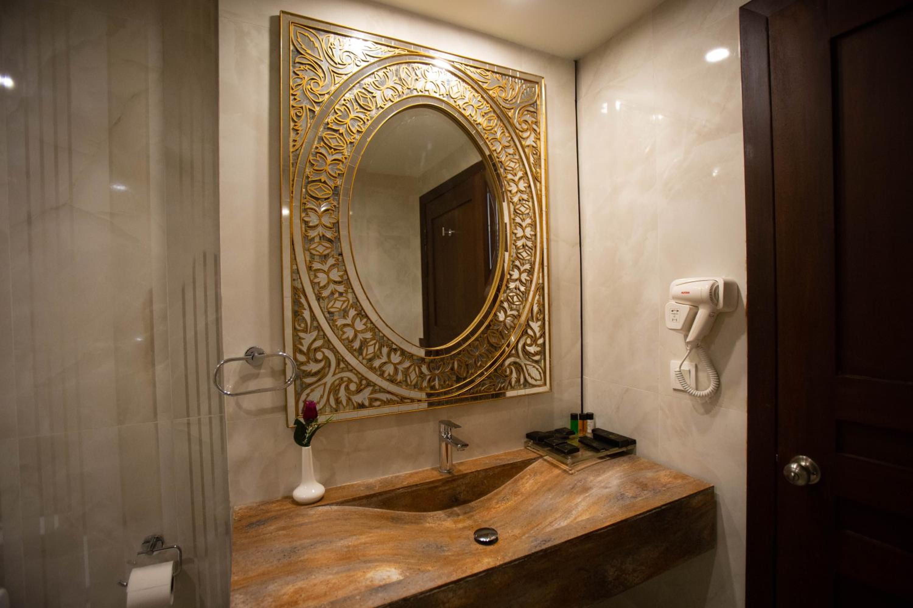 Platinum Suite - Photo 3