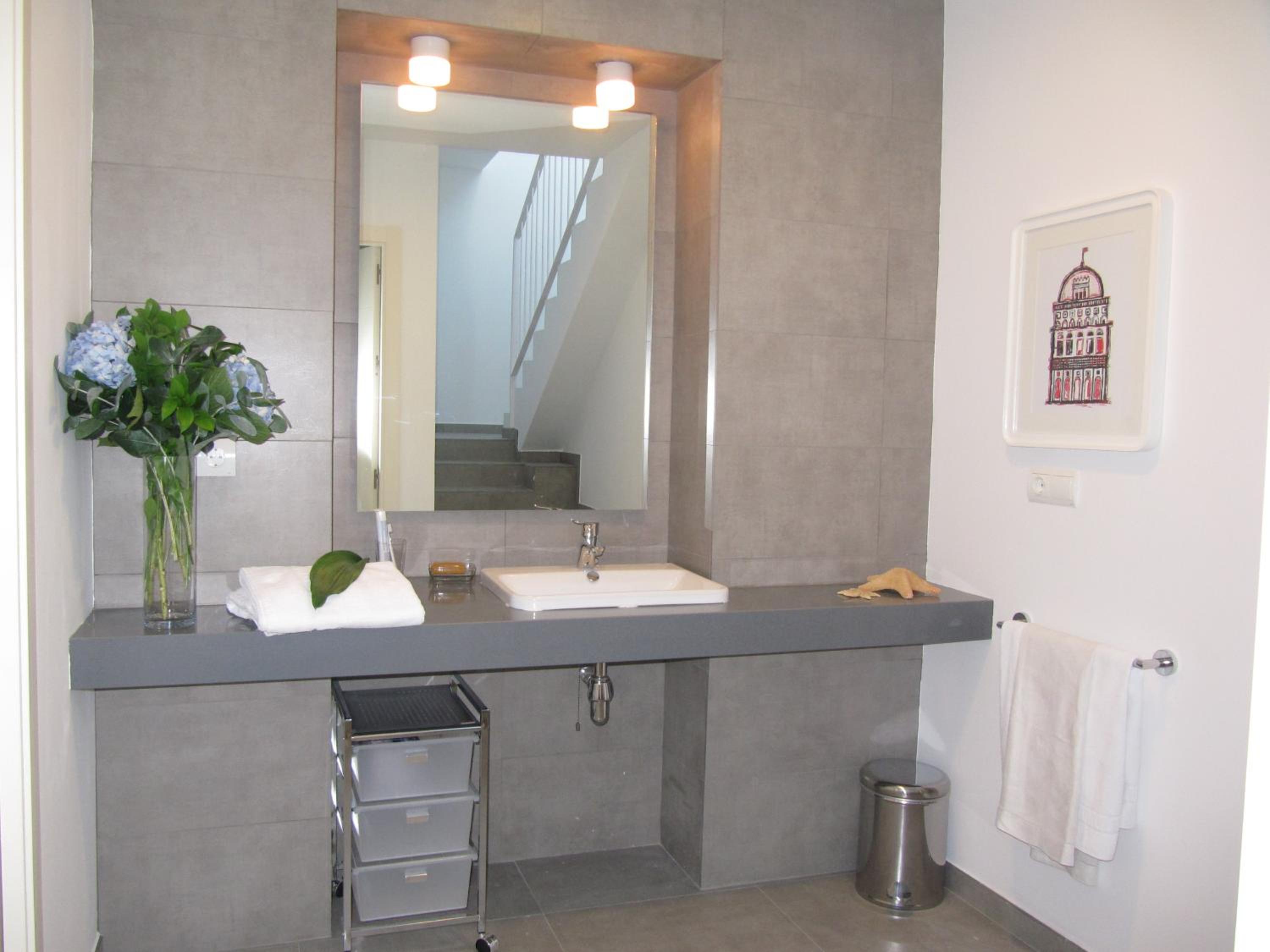 Two-Bedroom Apartment (4-5 Adults) - Photo 34