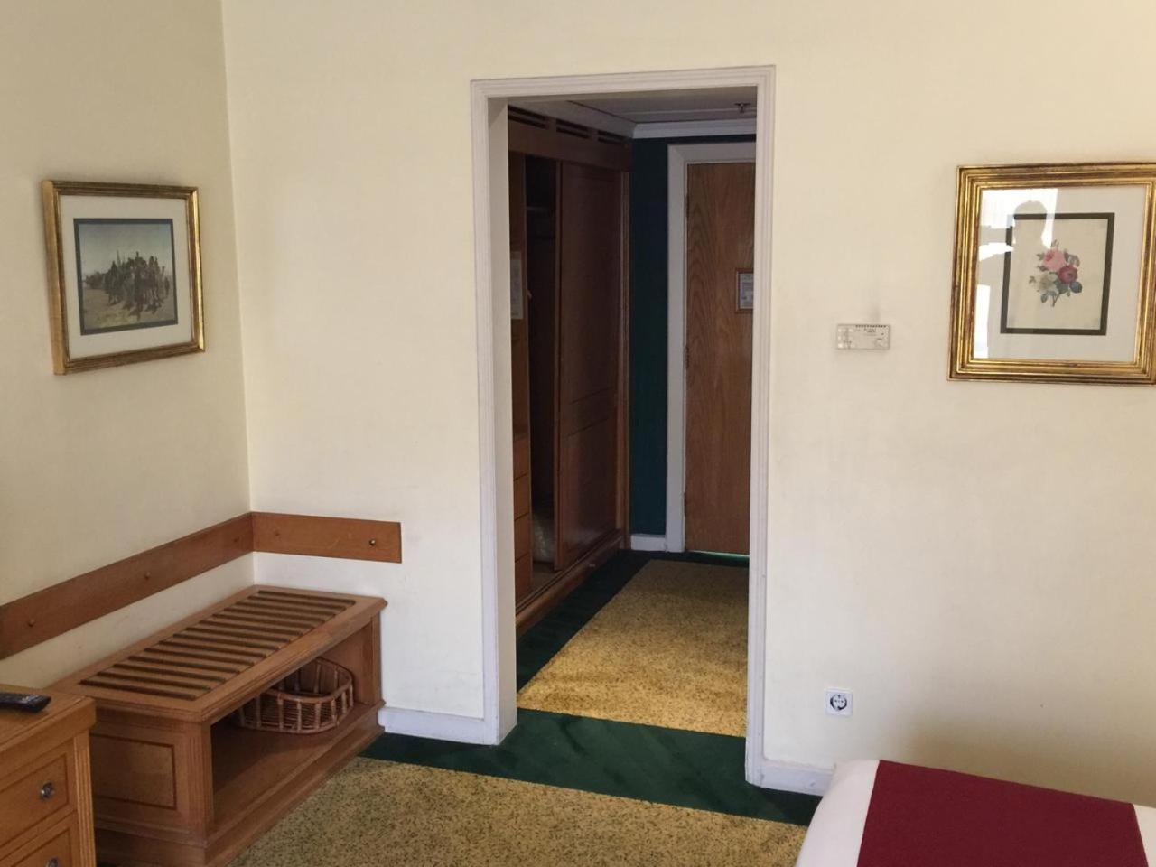 Superior Triple Room - Photo 8