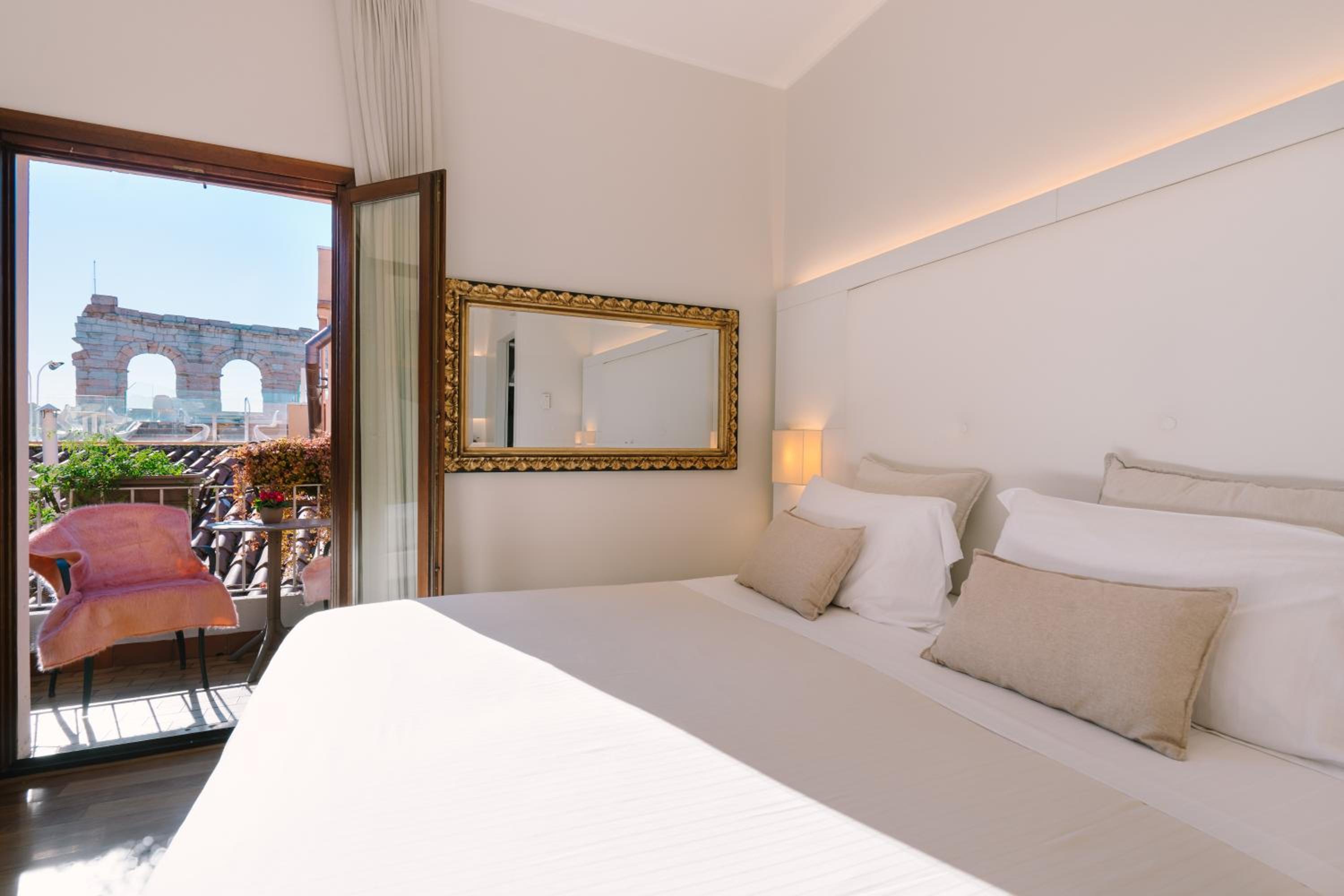 Superior Double or Twin Room - Photo 7