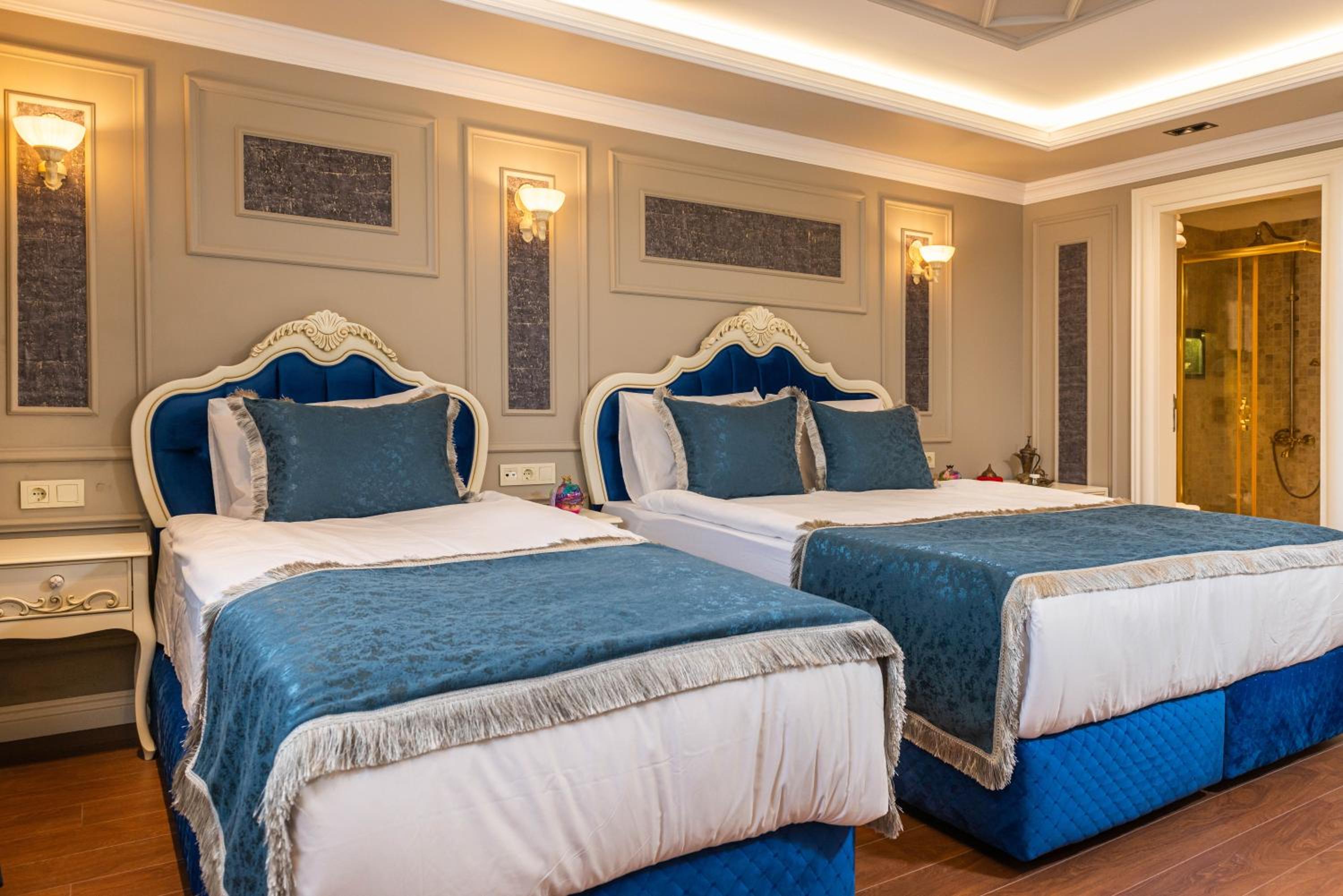 Deluxe Triple Room photo 2