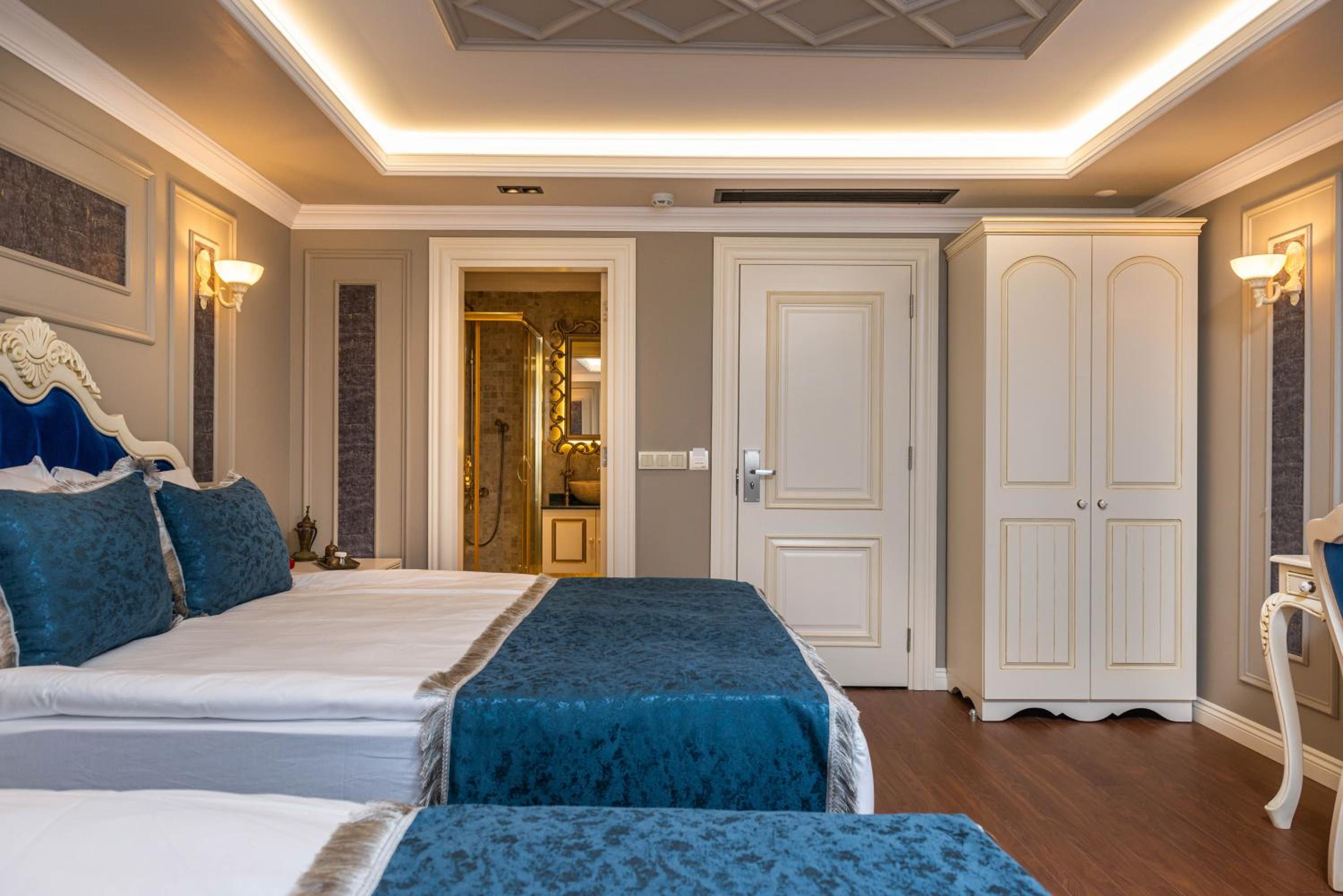 Deluxe Triple Room photo 3
