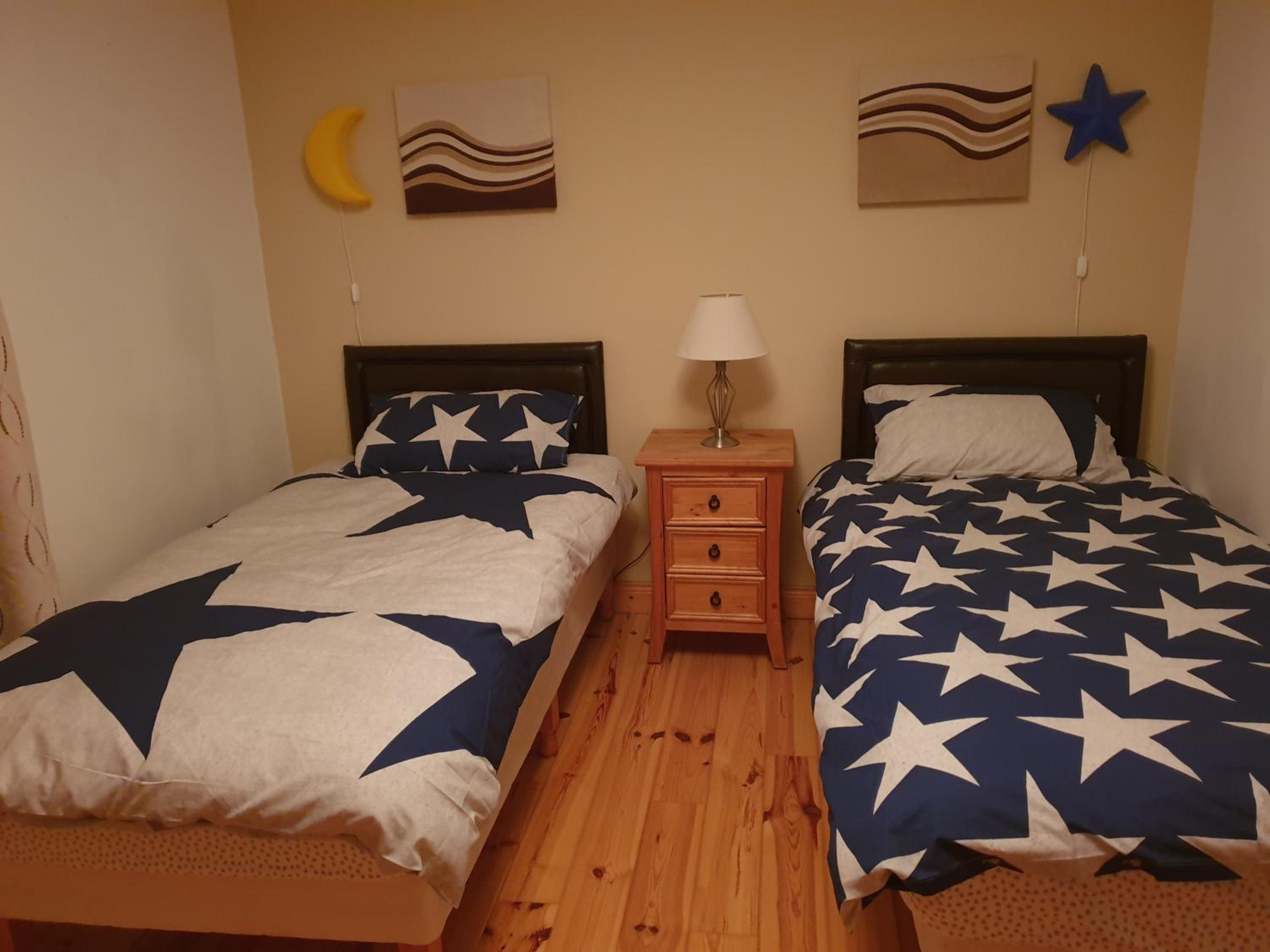Four-Bedroom House photo 2