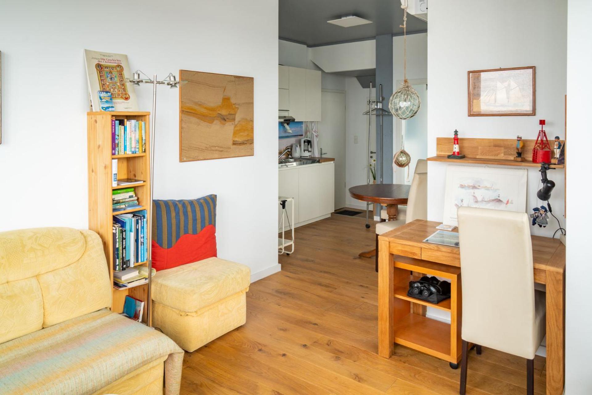 One-Bedroom Apartment photo 1