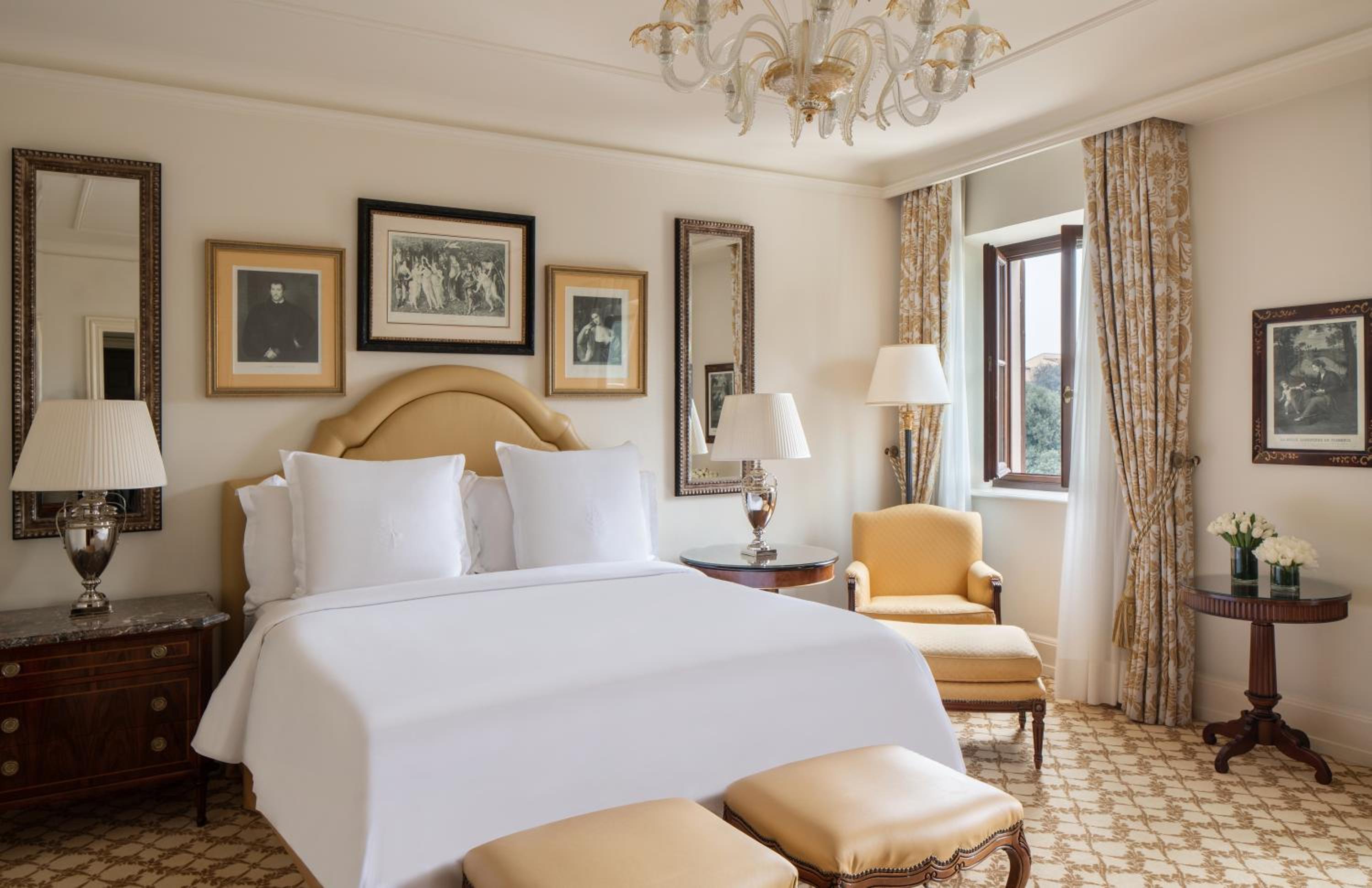 Four Seasons King Room