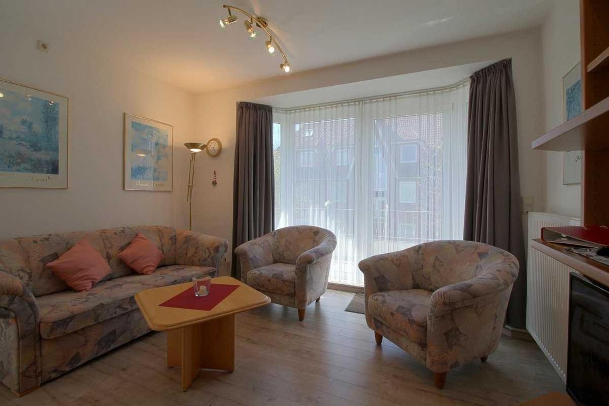 Apartment With Balcony photo 1