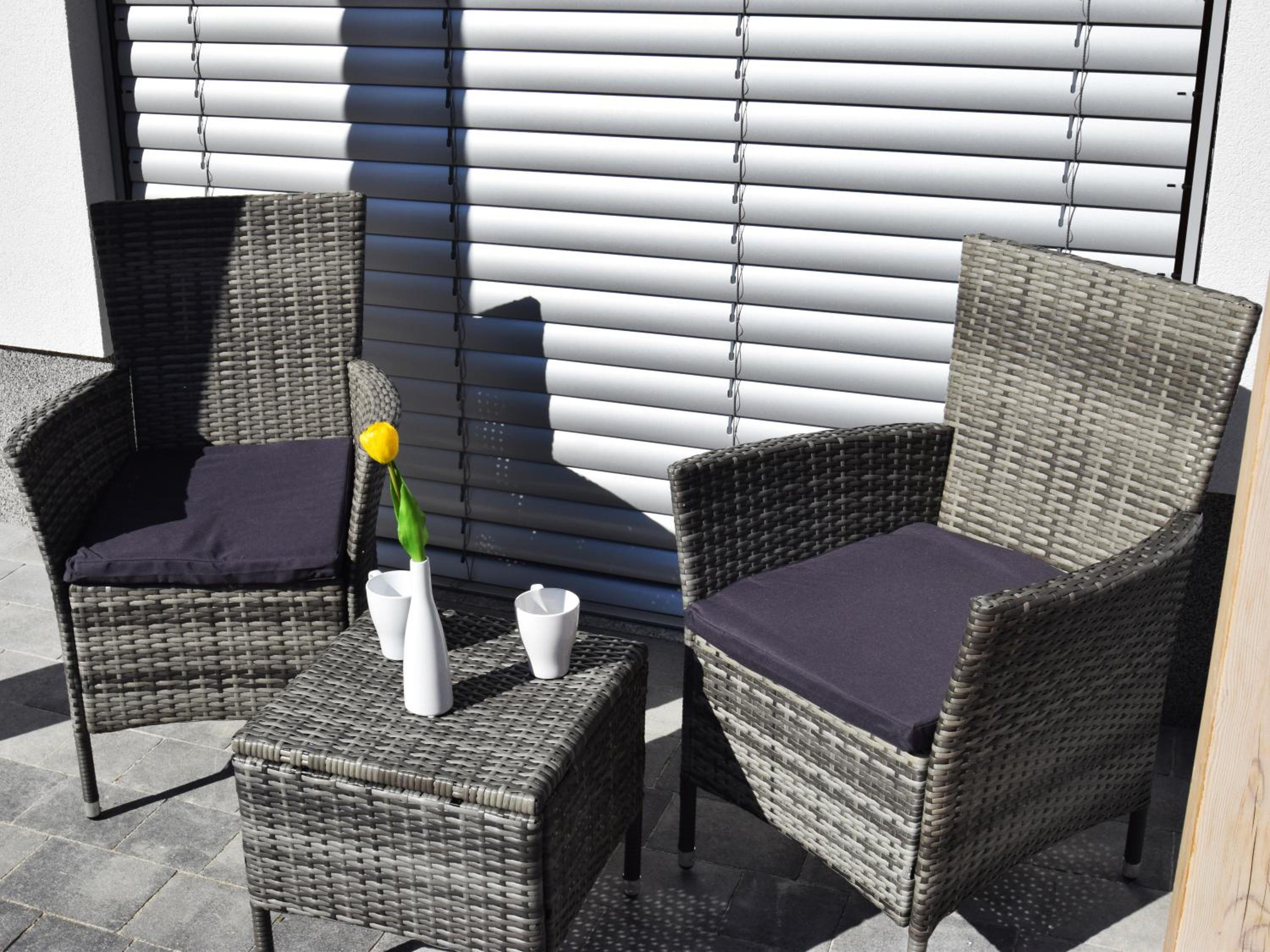 One-Bedroom Apartment with Patio photo 2