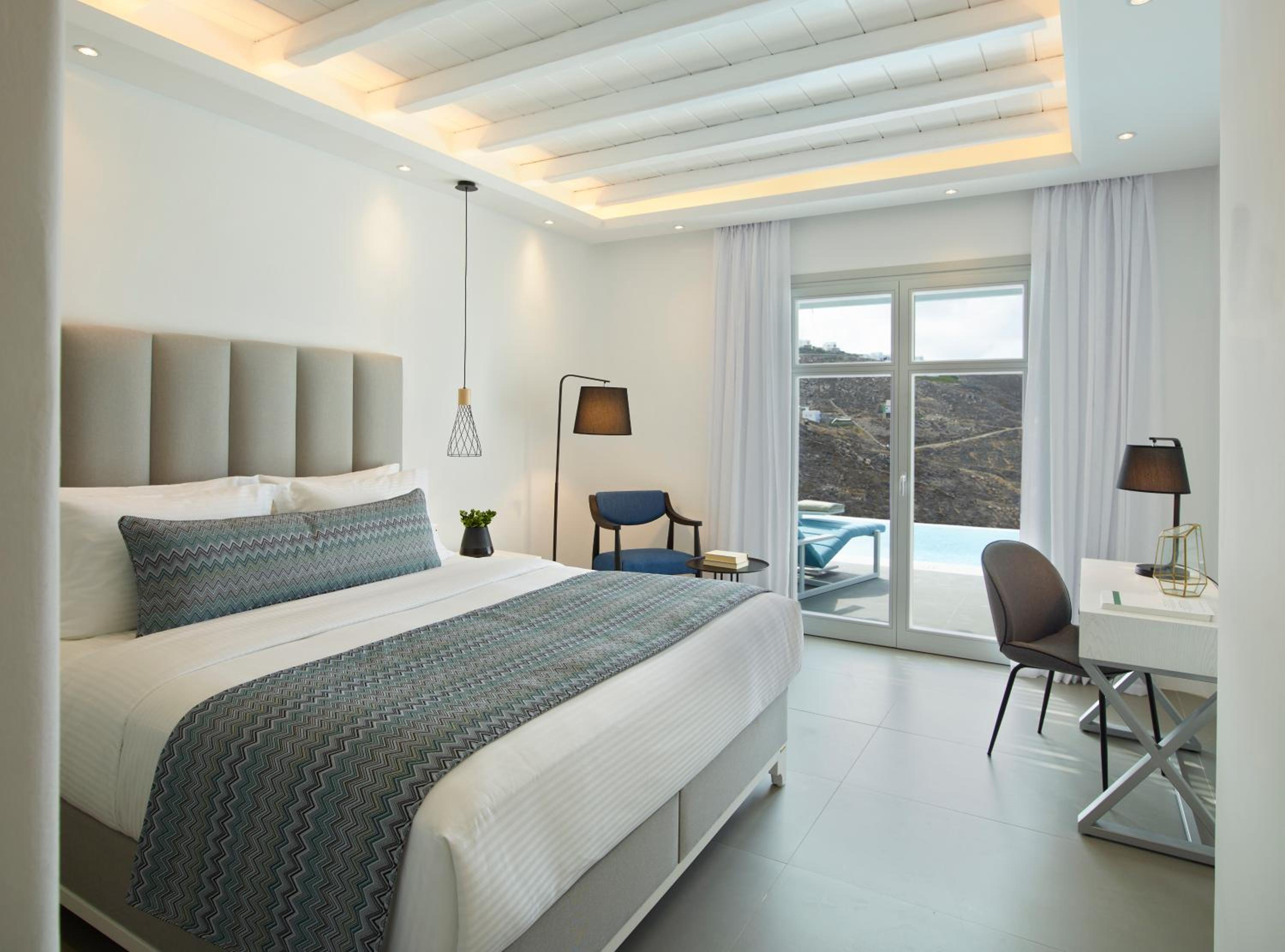 Deluxe Suite with Sharing Pool Sea View photo 1