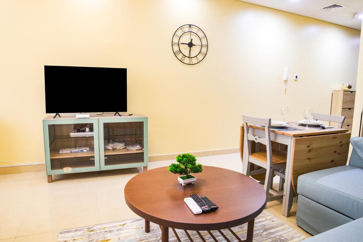 Studio Apartment photo 2