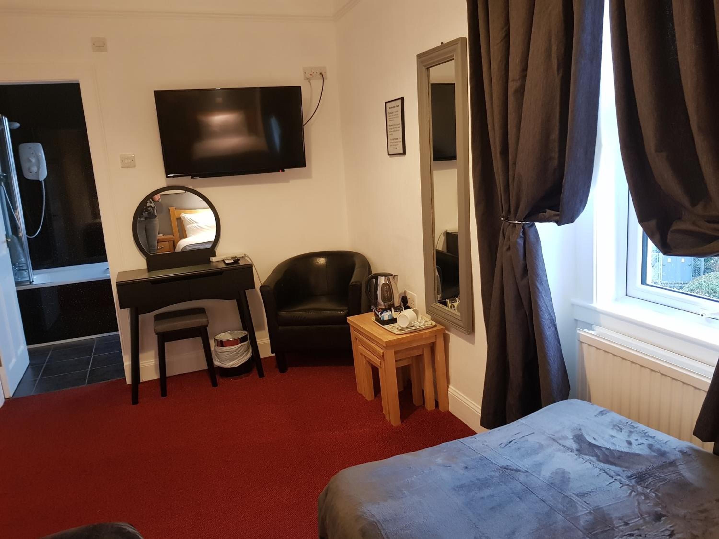 Twin Room with Bathroom photo 1