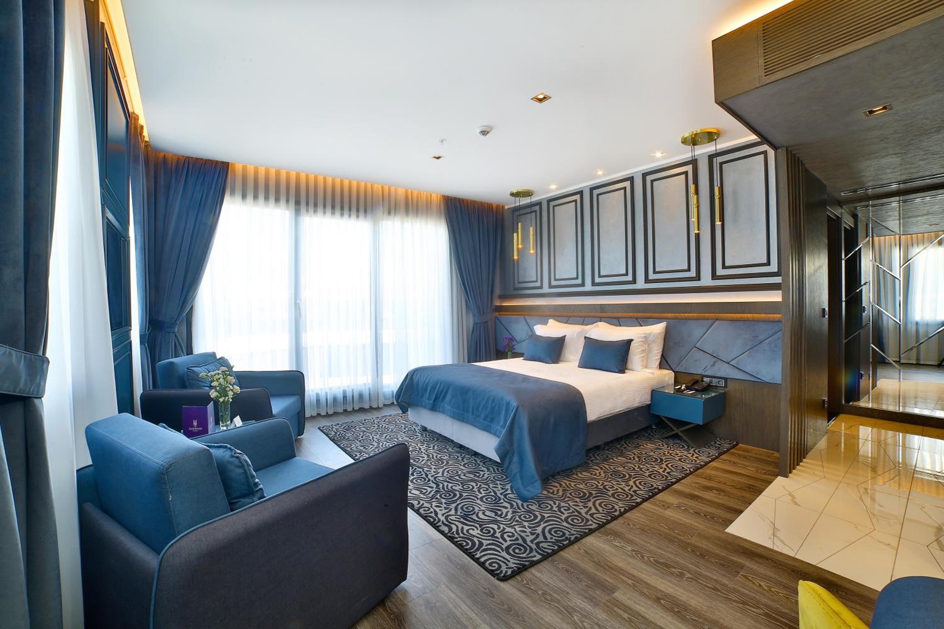 Suite with Terrace photo 1