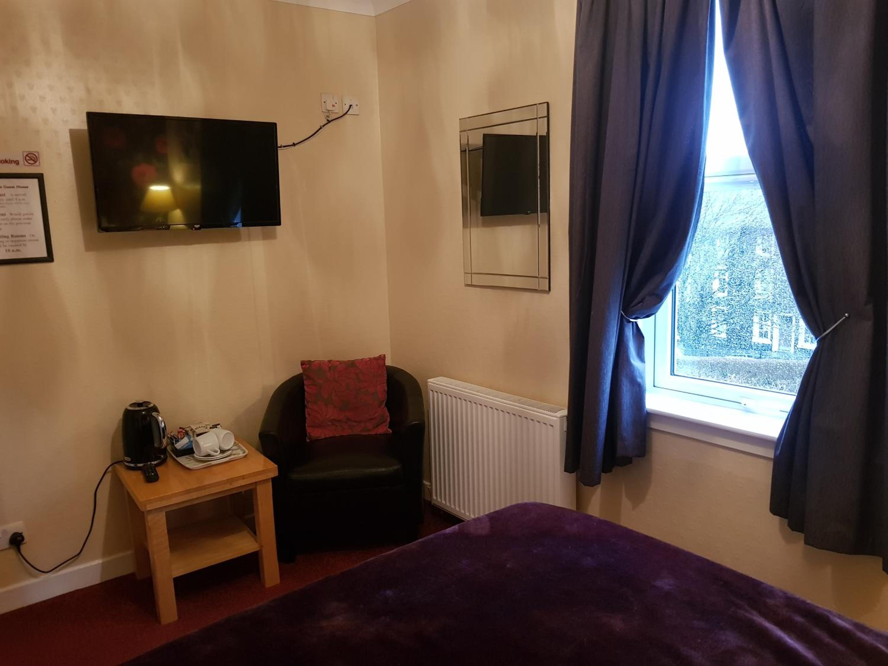 Small Double Room photo 1