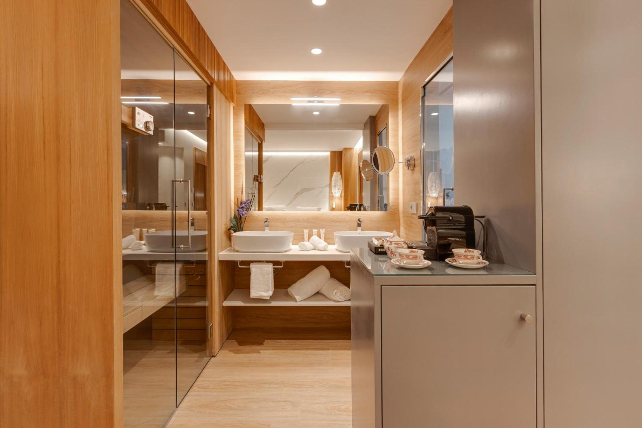 Suite con Hammam, Bañera de Hidromasaje, Sauna y Terraza Suite con Hammam, Bañera de Hidromasaje, Sauna y Terraza
