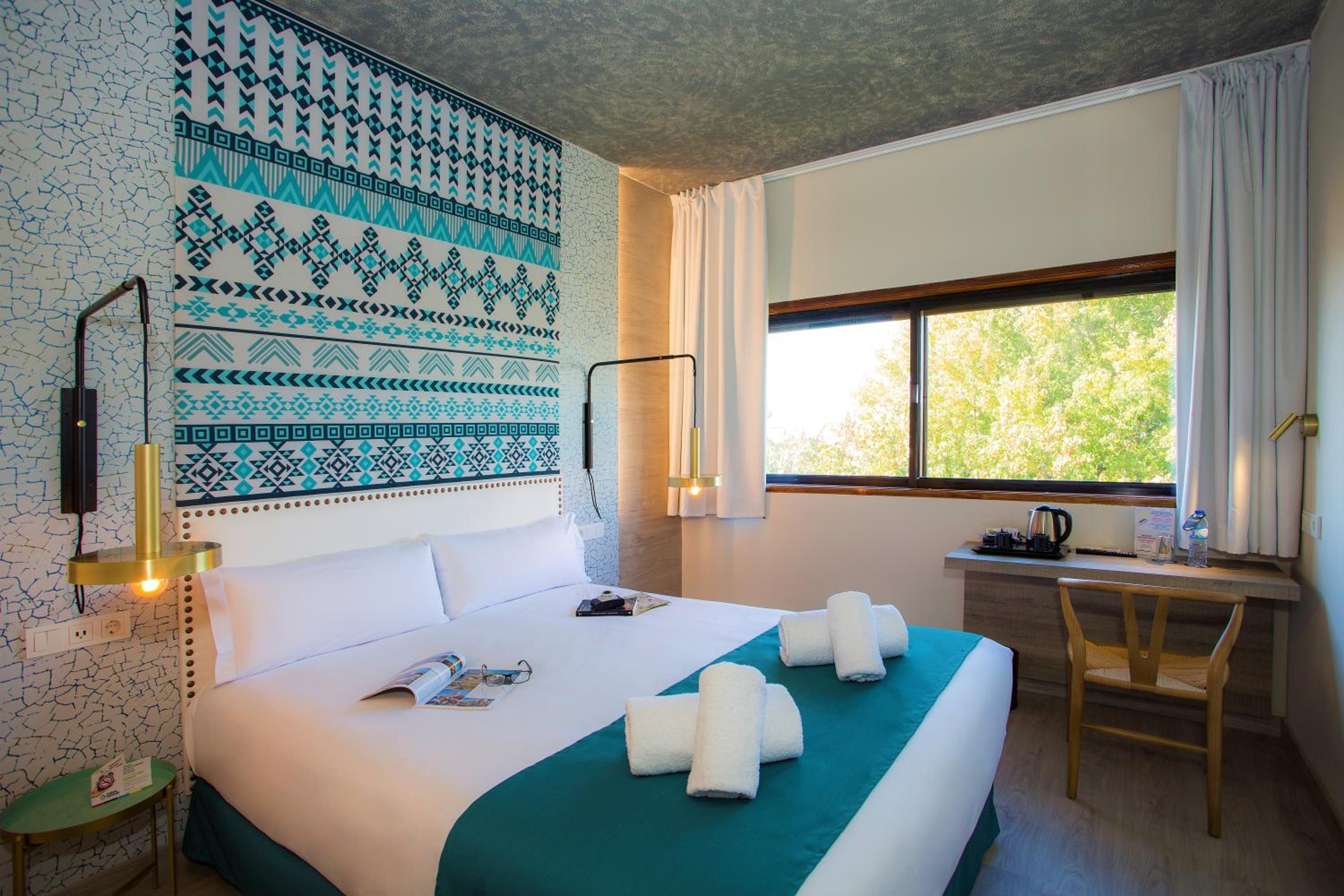Double Room - Photo 12