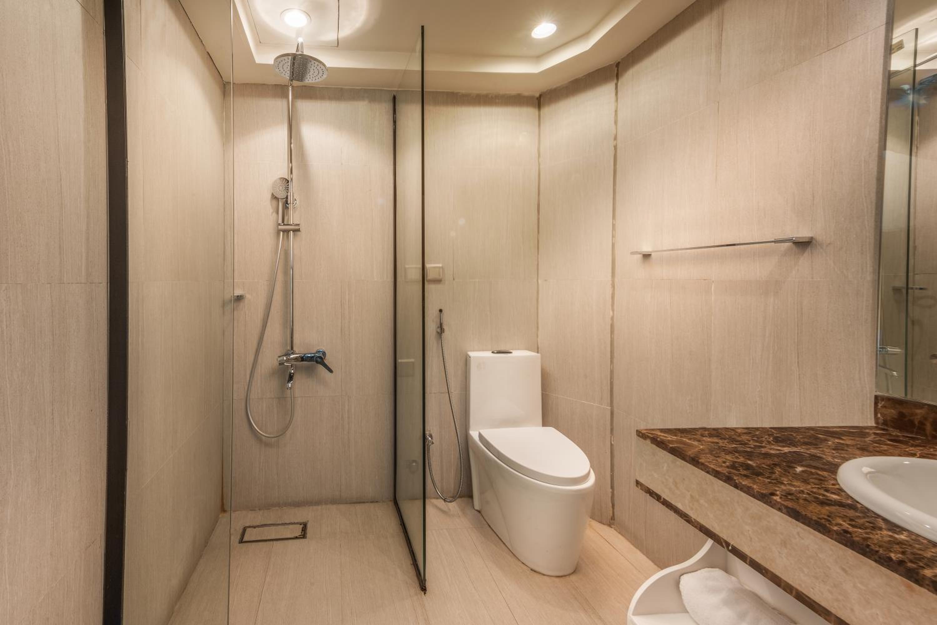 Twin Room with City View photo 2